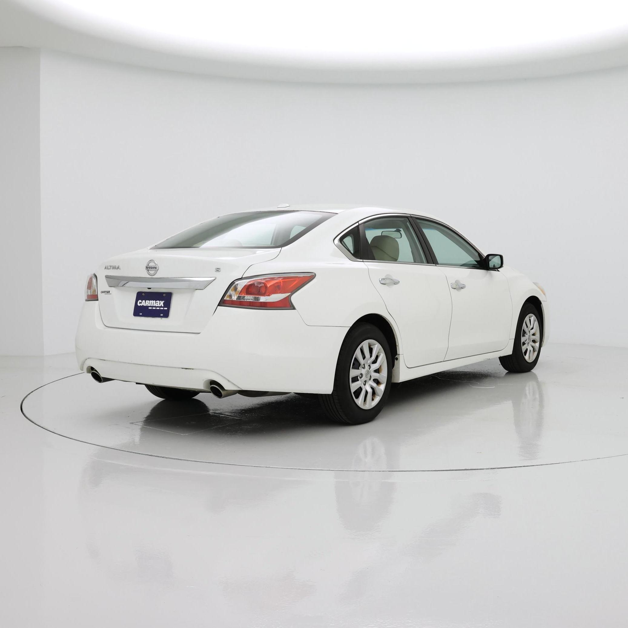 Thumbnail: 2015 Nissan Altima - 8