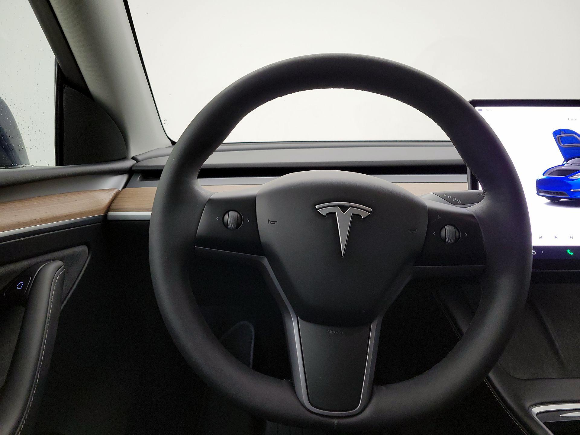 Thumbnail: 2023 Tesla Model Y - 10