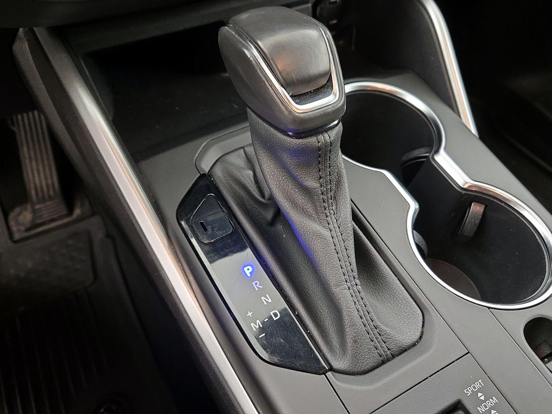 Thumbnail: 2021 Toyota Highlander - 18