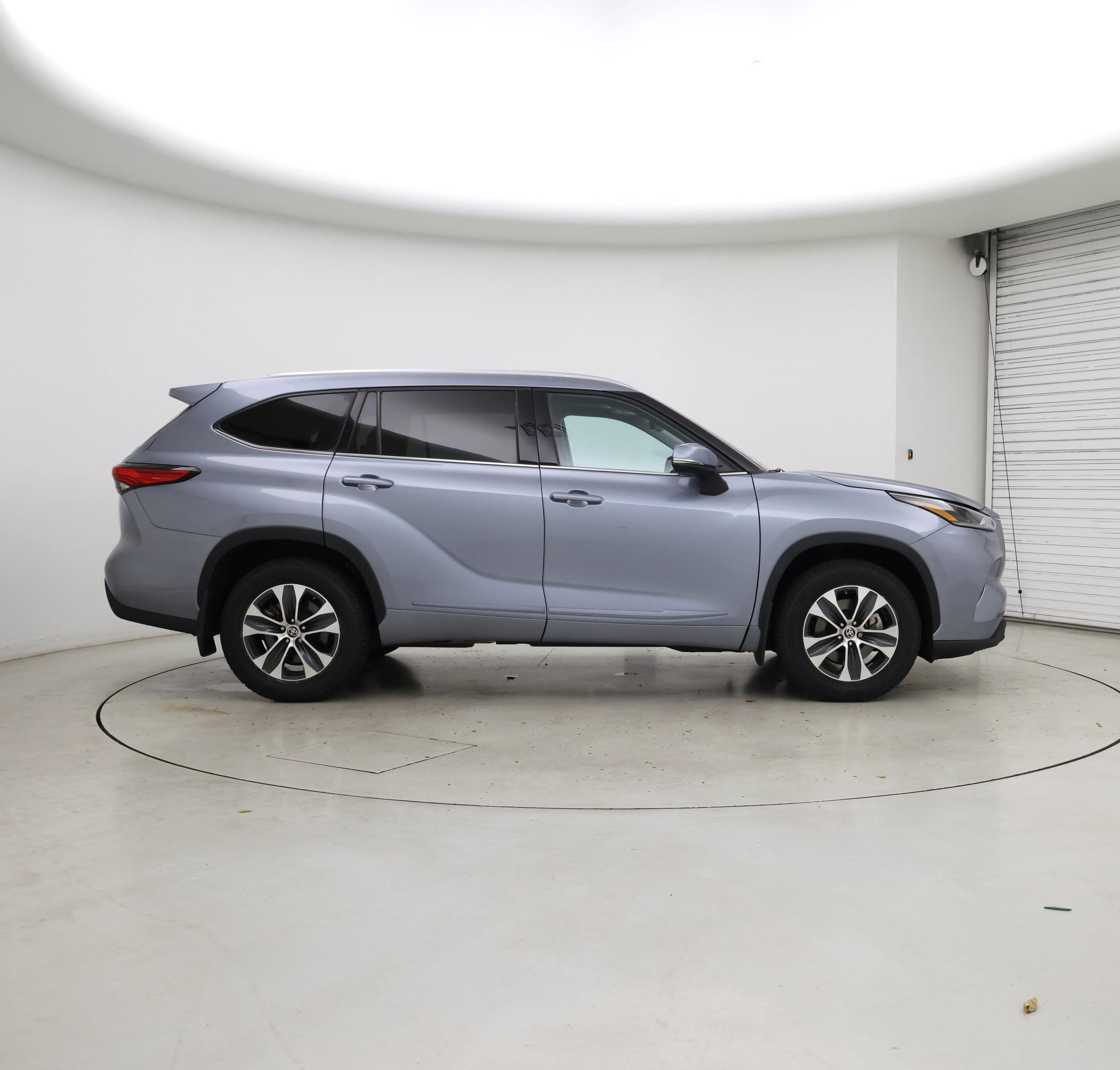Thumbnail: 2021 Toyota Highlander - 7