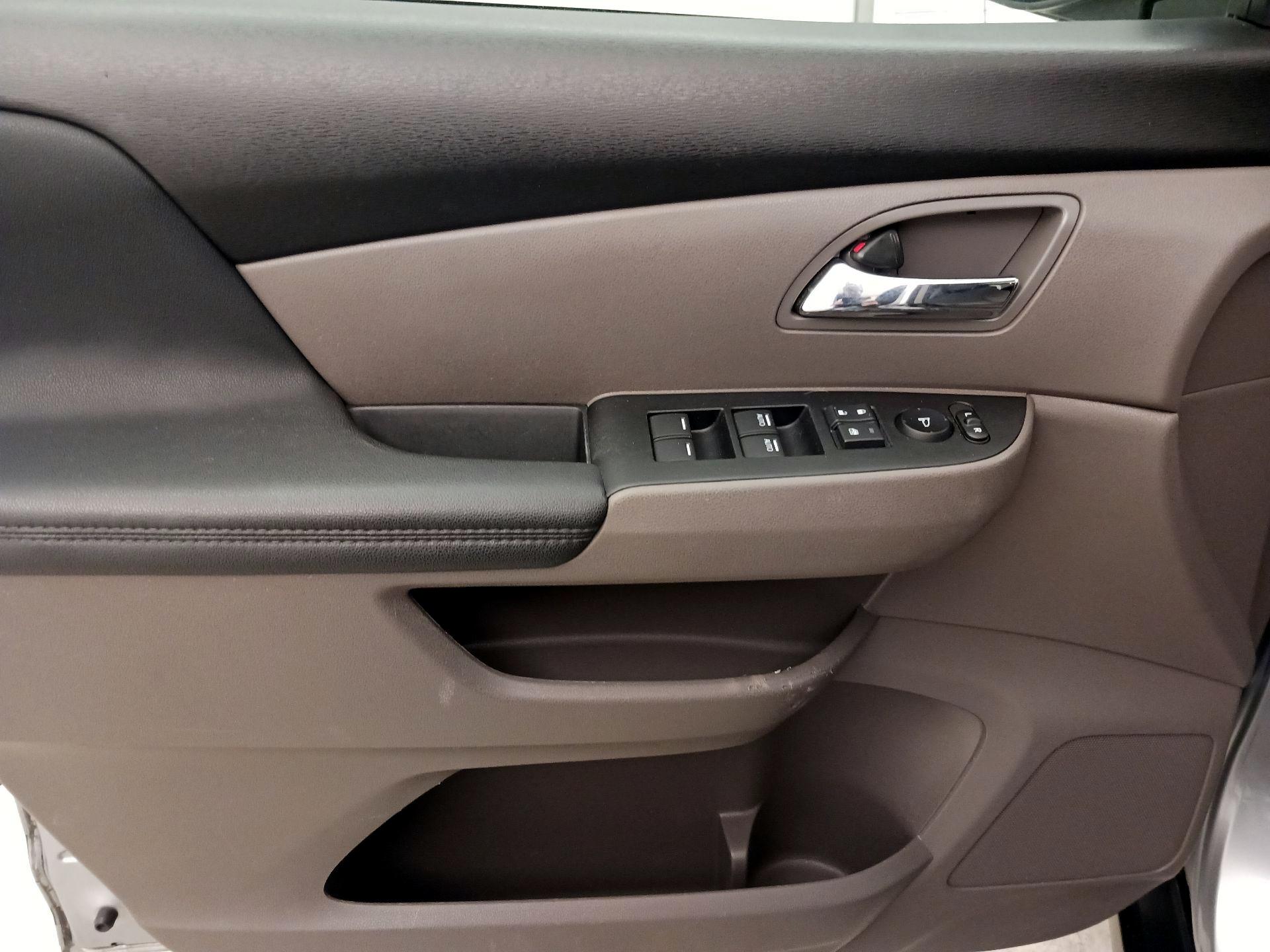 Thumbnail: 2016 Honda Odyssey - 12