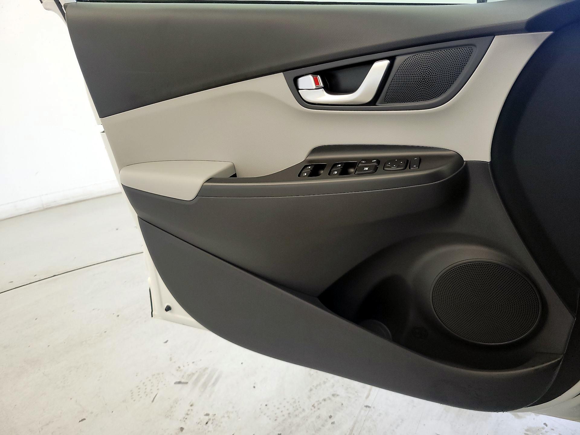Thumbnail: 2023 Hyundai Kona - 12