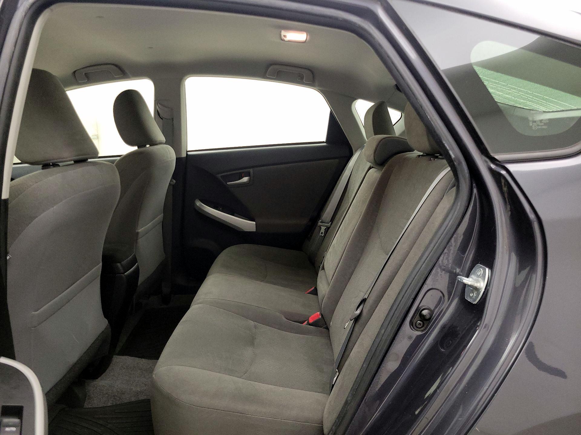 Thumbnail: 2015 Toyota Prius - 19