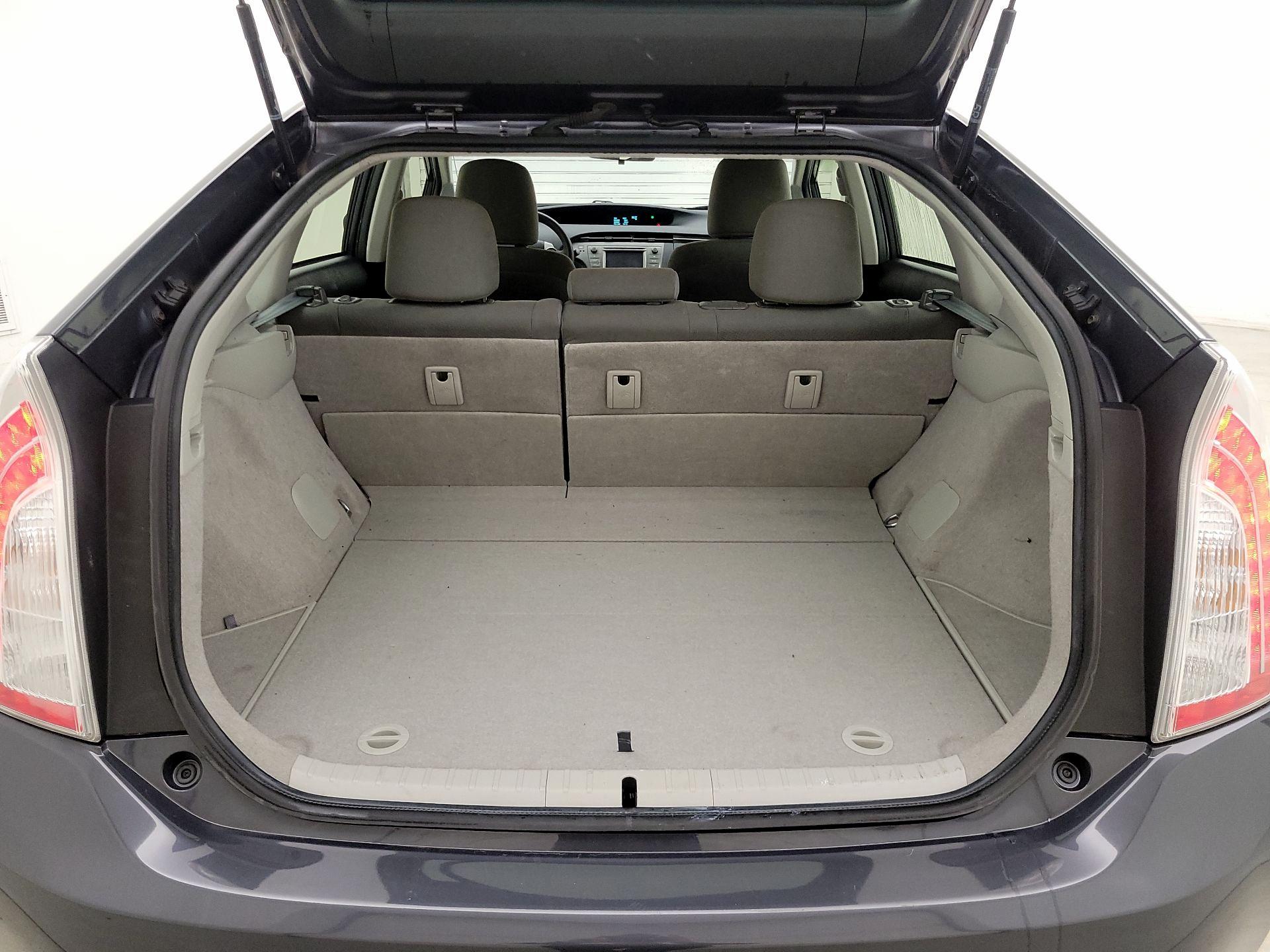 Thumbnail: 2015 Toyota Prius - 20