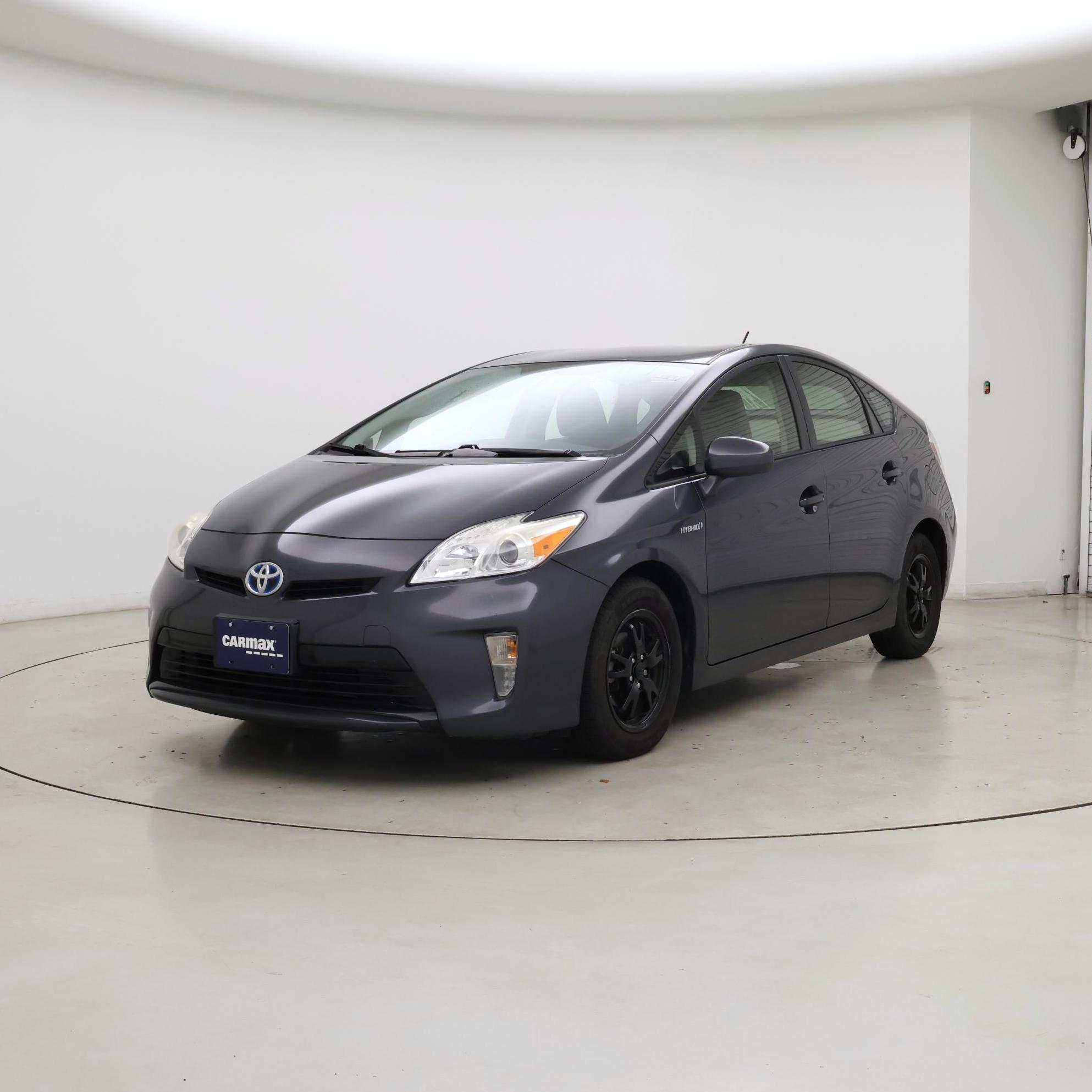 Thumbnail: 2015 Toyota Prius - 4