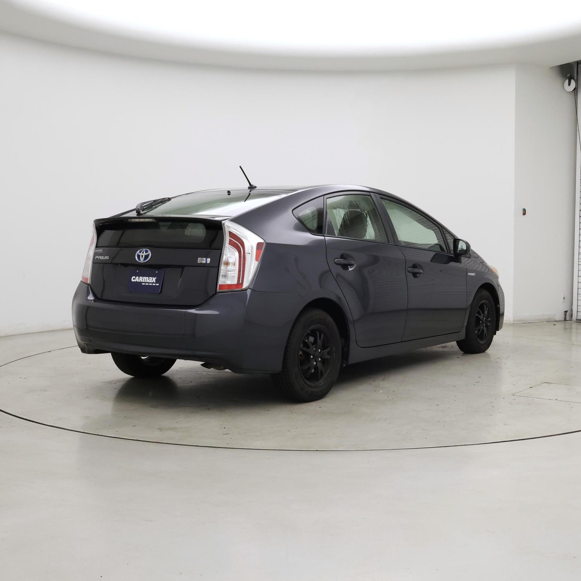 Thumbnail: 2015 Toyota Prius - 8