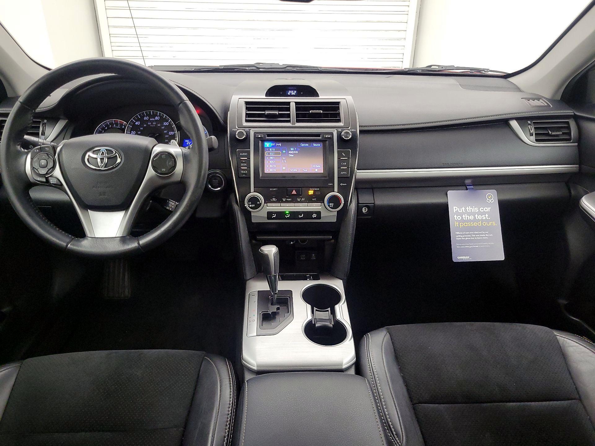 Thumbnail: 2014 Toyota Camry - 9