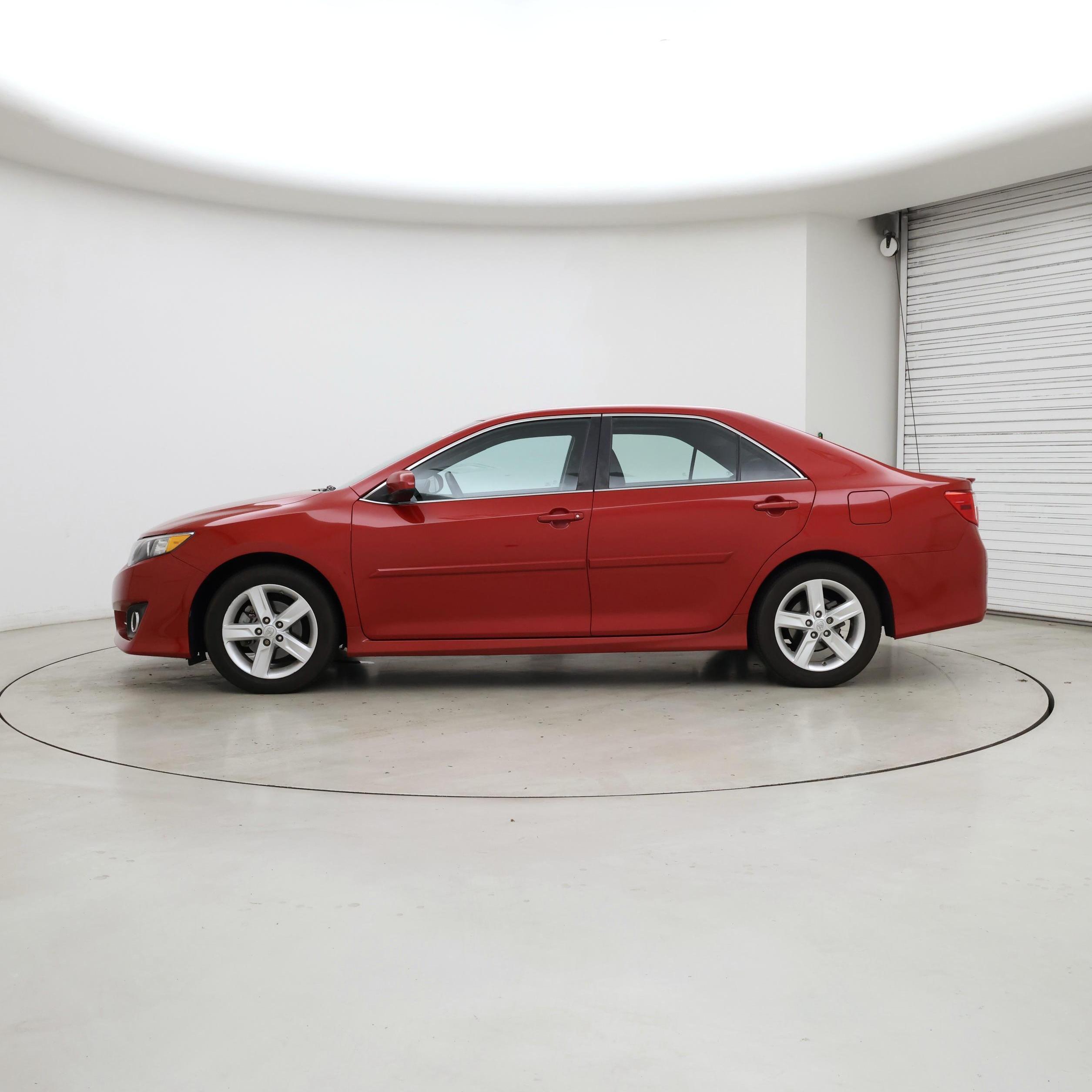 Thumbnail: 2014 Toyota Camry - 3