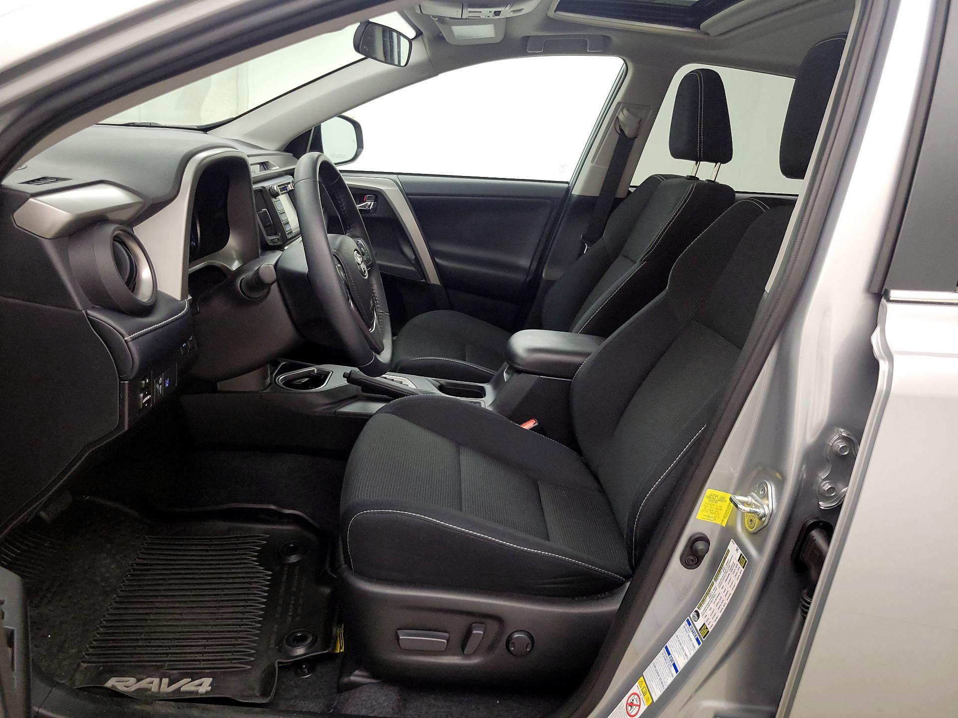 Thumbnail: 2018 Toyota RAV4 - 11