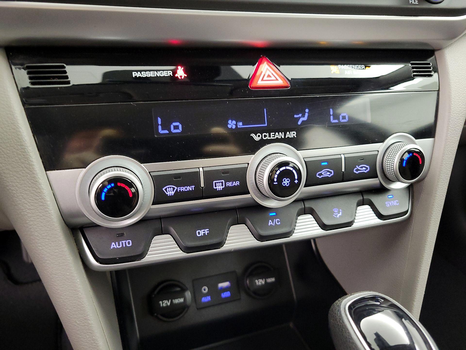 Thumbnail: 2020 Hyundai Elantra - 16