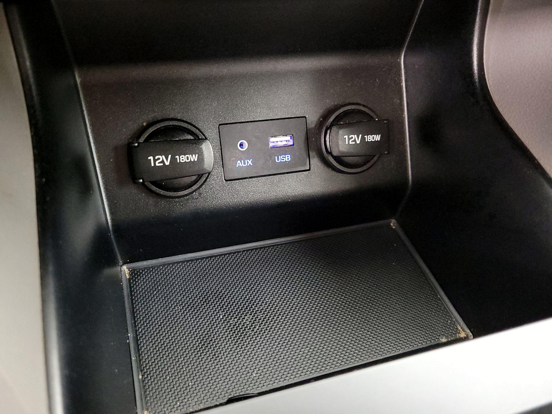 Thumbnail: 2020 Hyundai Elantra - 18