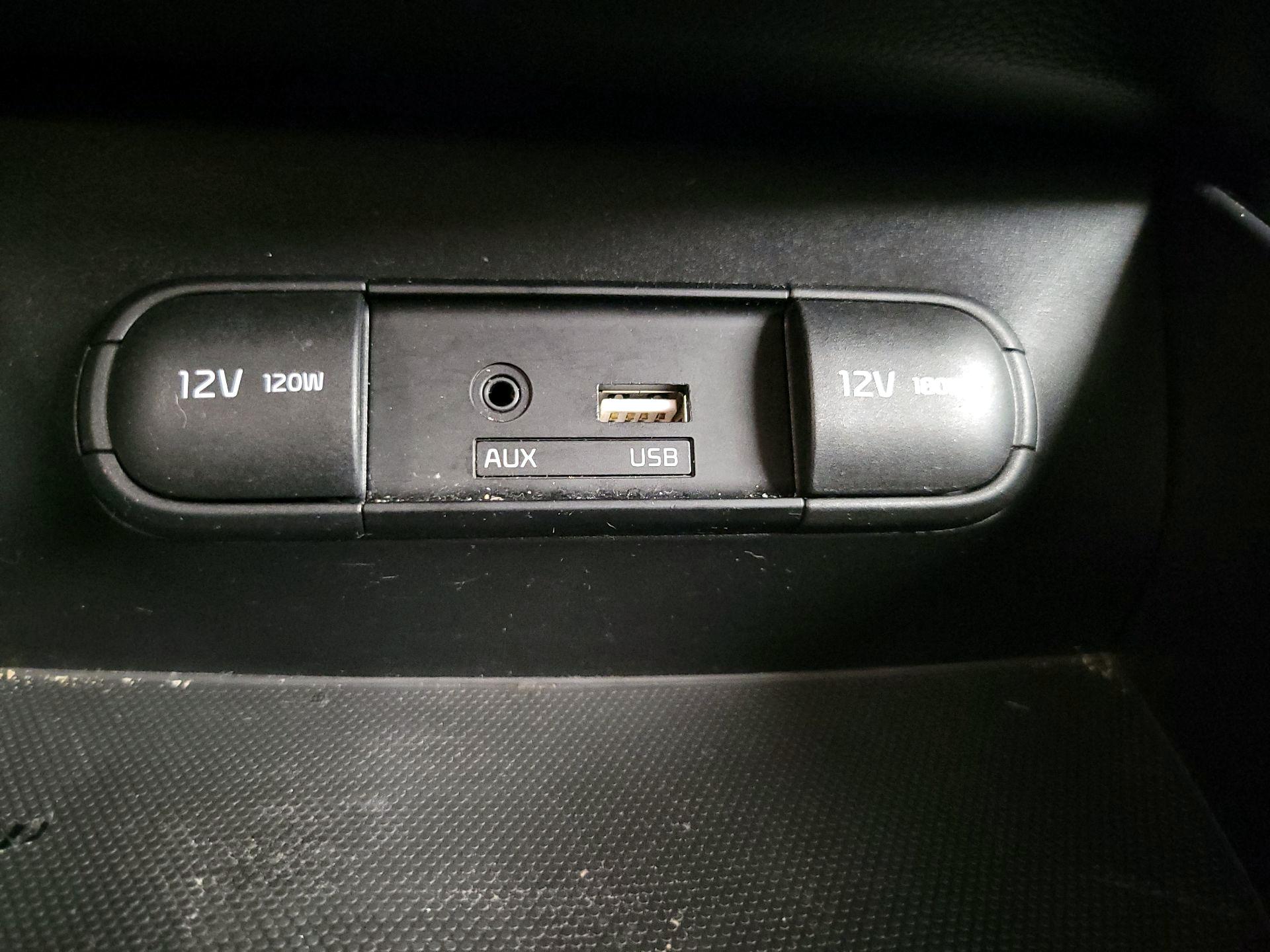 Thumbnail: 2015 Kia Soul - 19