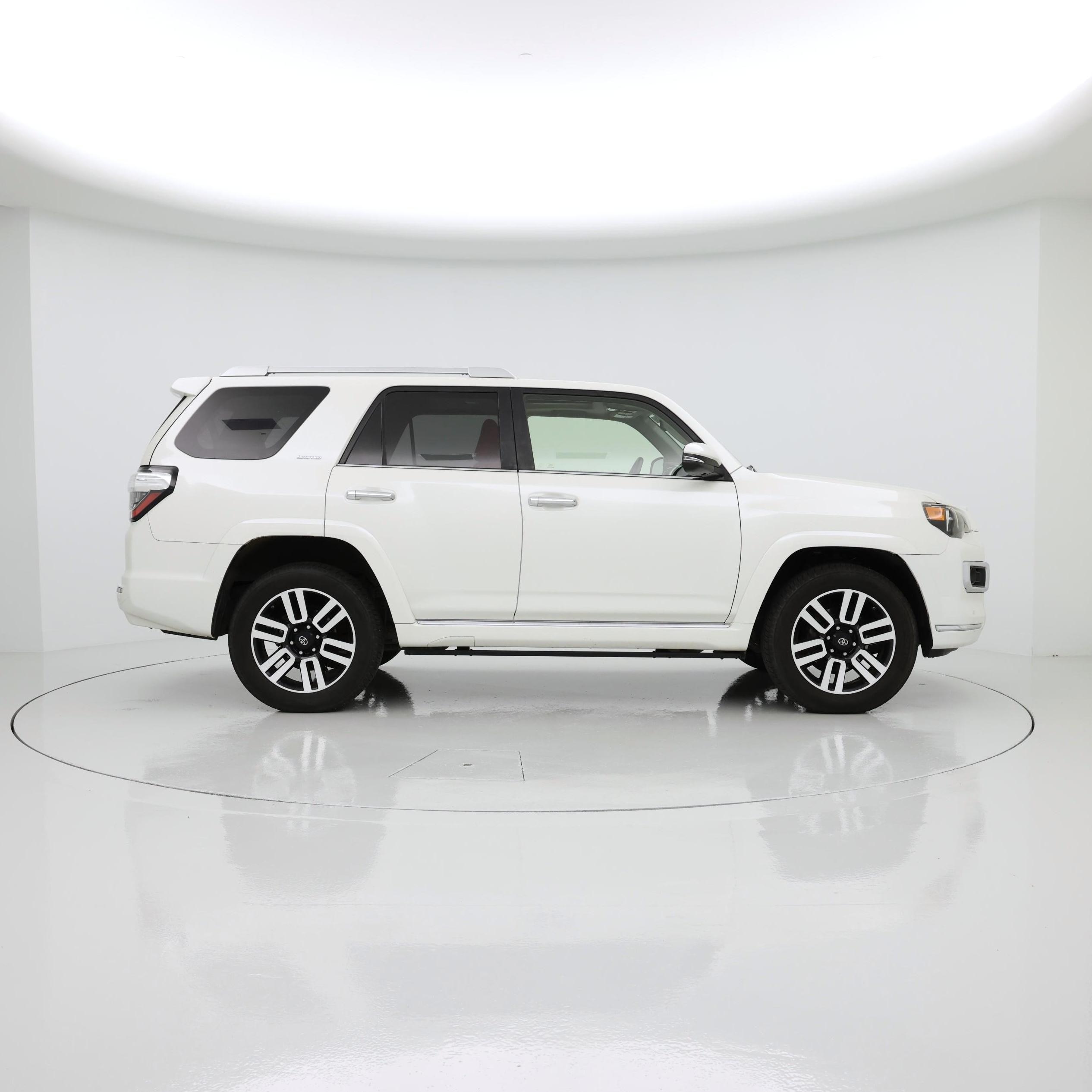 Thumbnail: 2017 Toyota 4Runner - 7