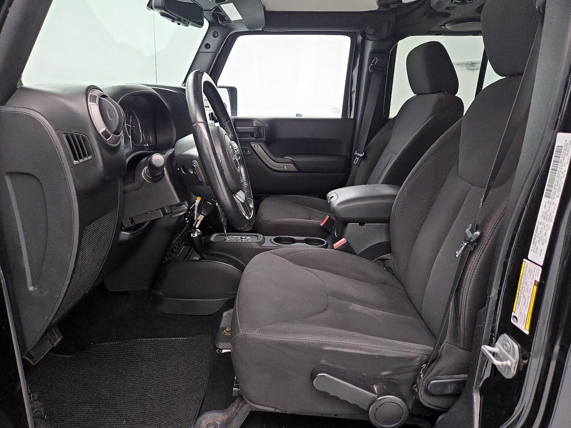 Thumbnail: 2014 Jeep Wrangler - 11