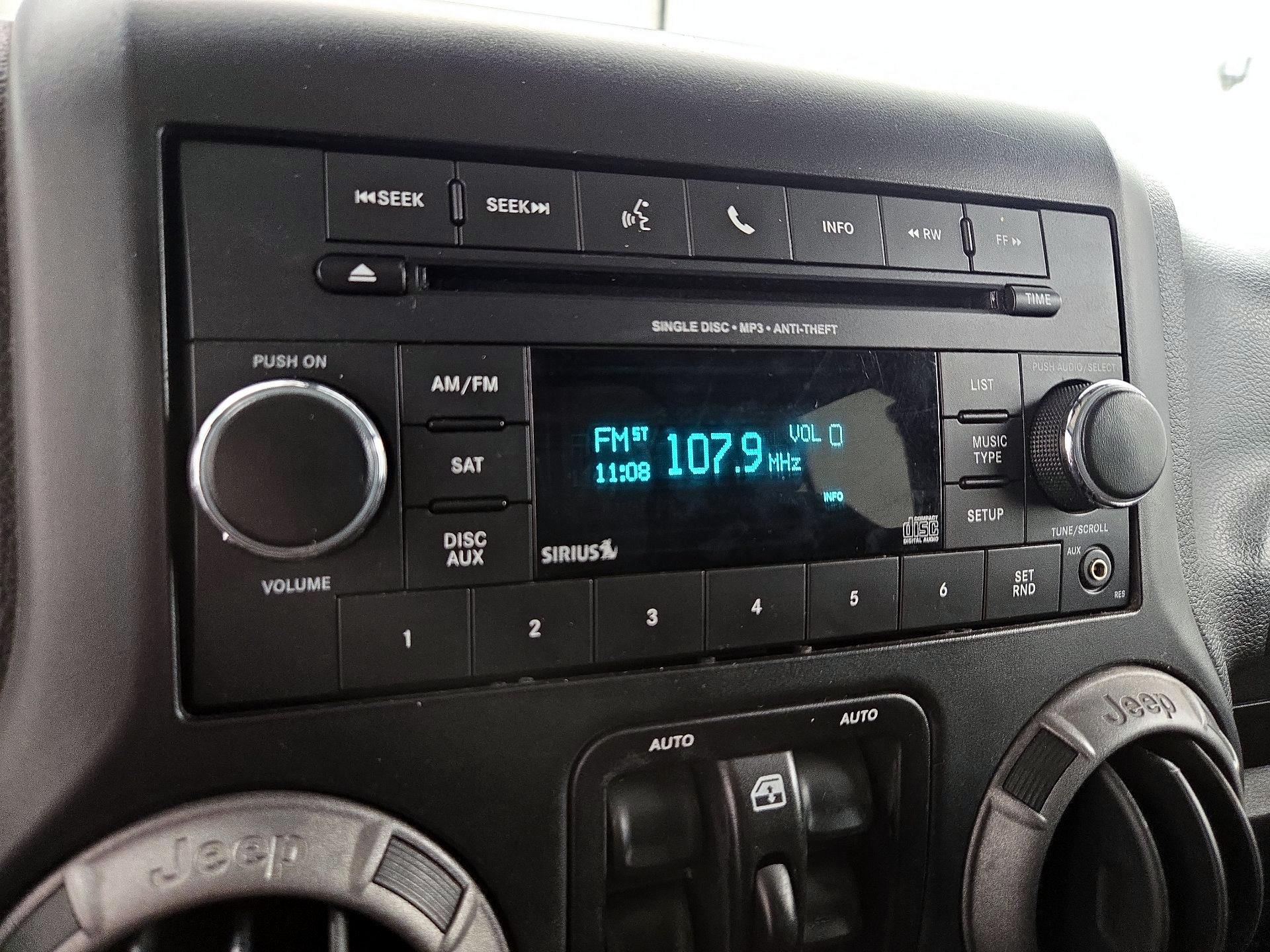 Thumbnail: 2014 Jeep Wrangler - 13