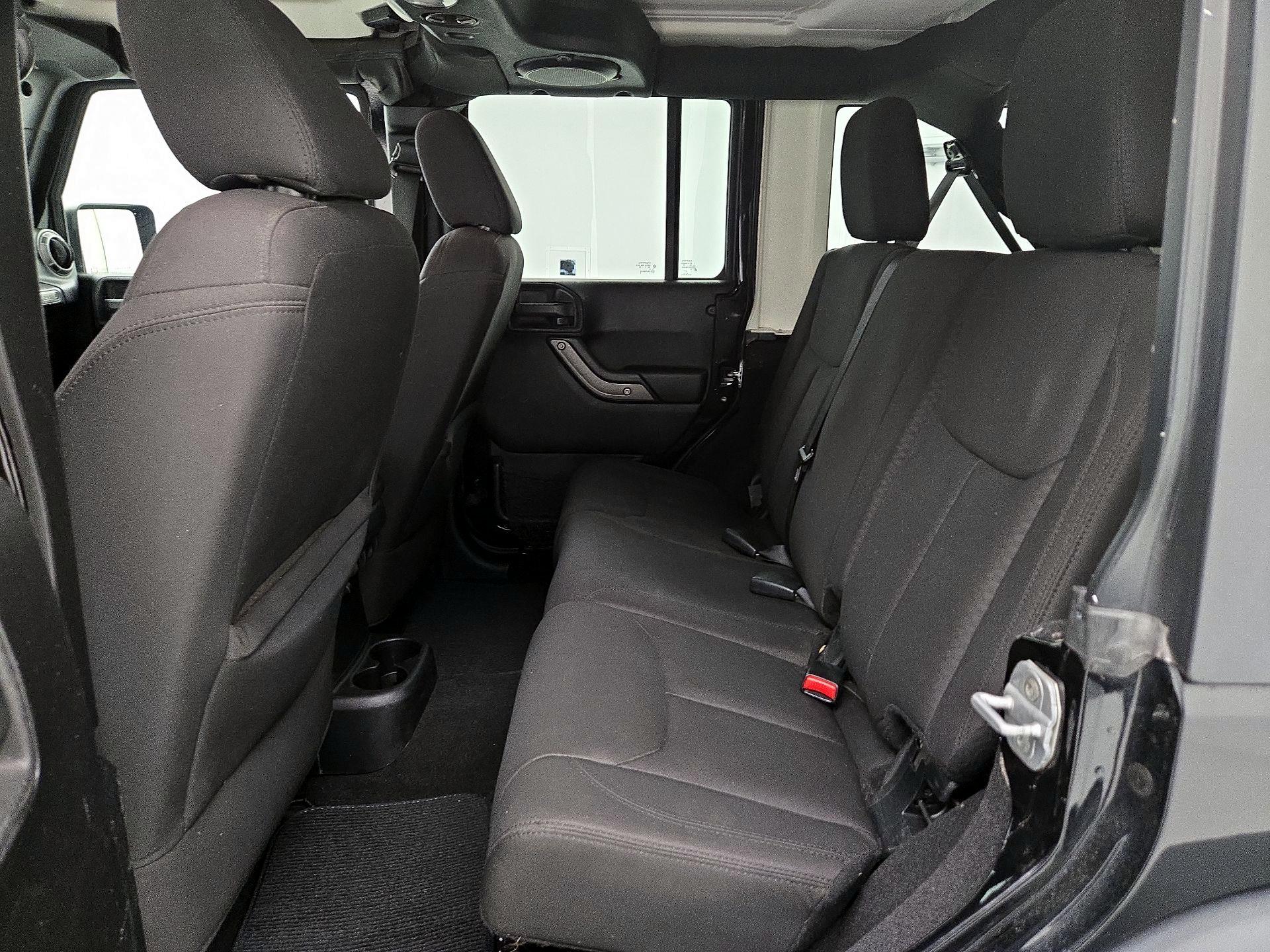 Thumbnail: 2014 Jeep Wrangler - 17