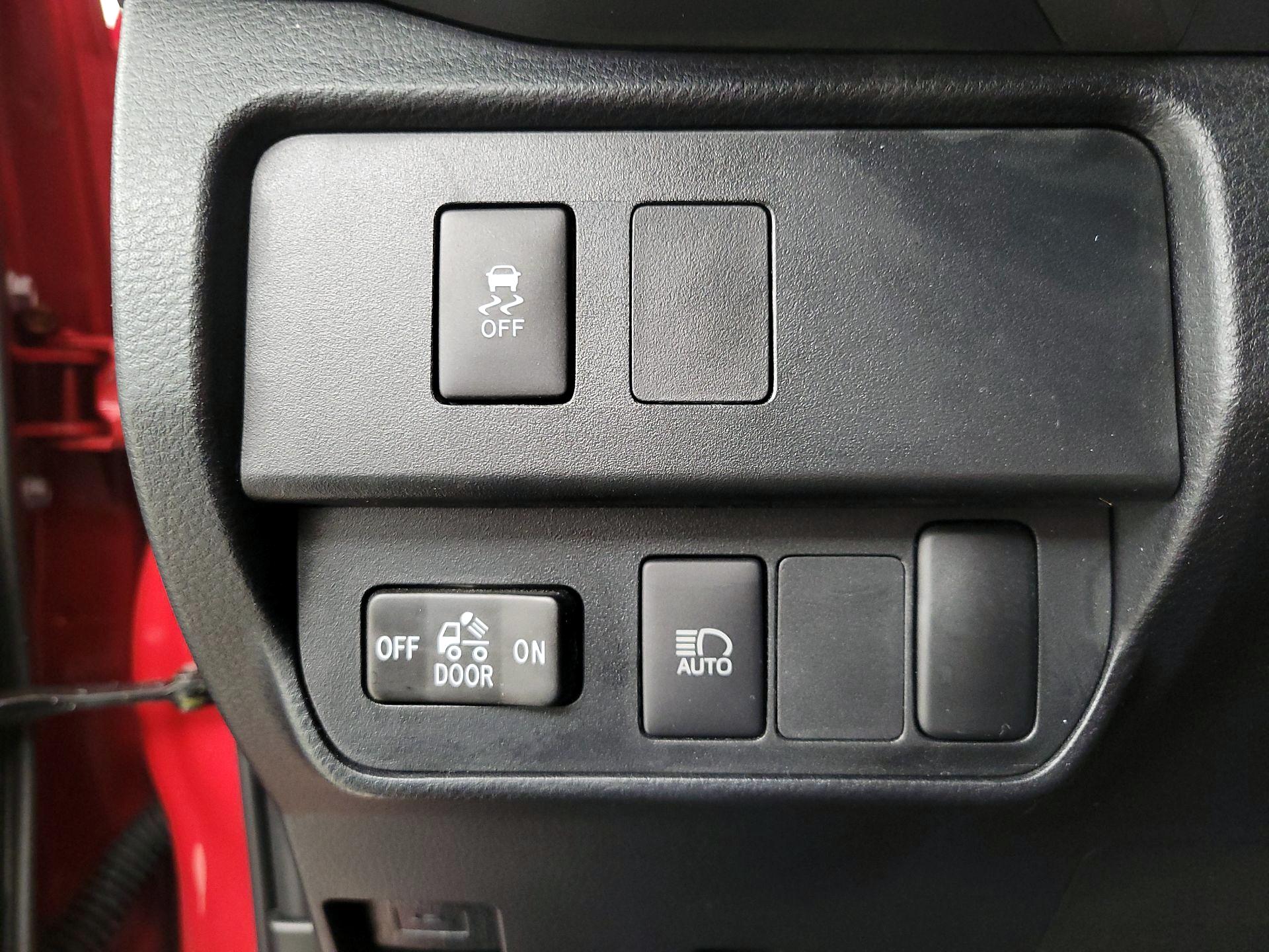 Thumbnail: 2023 Toyota Tacoma - 13