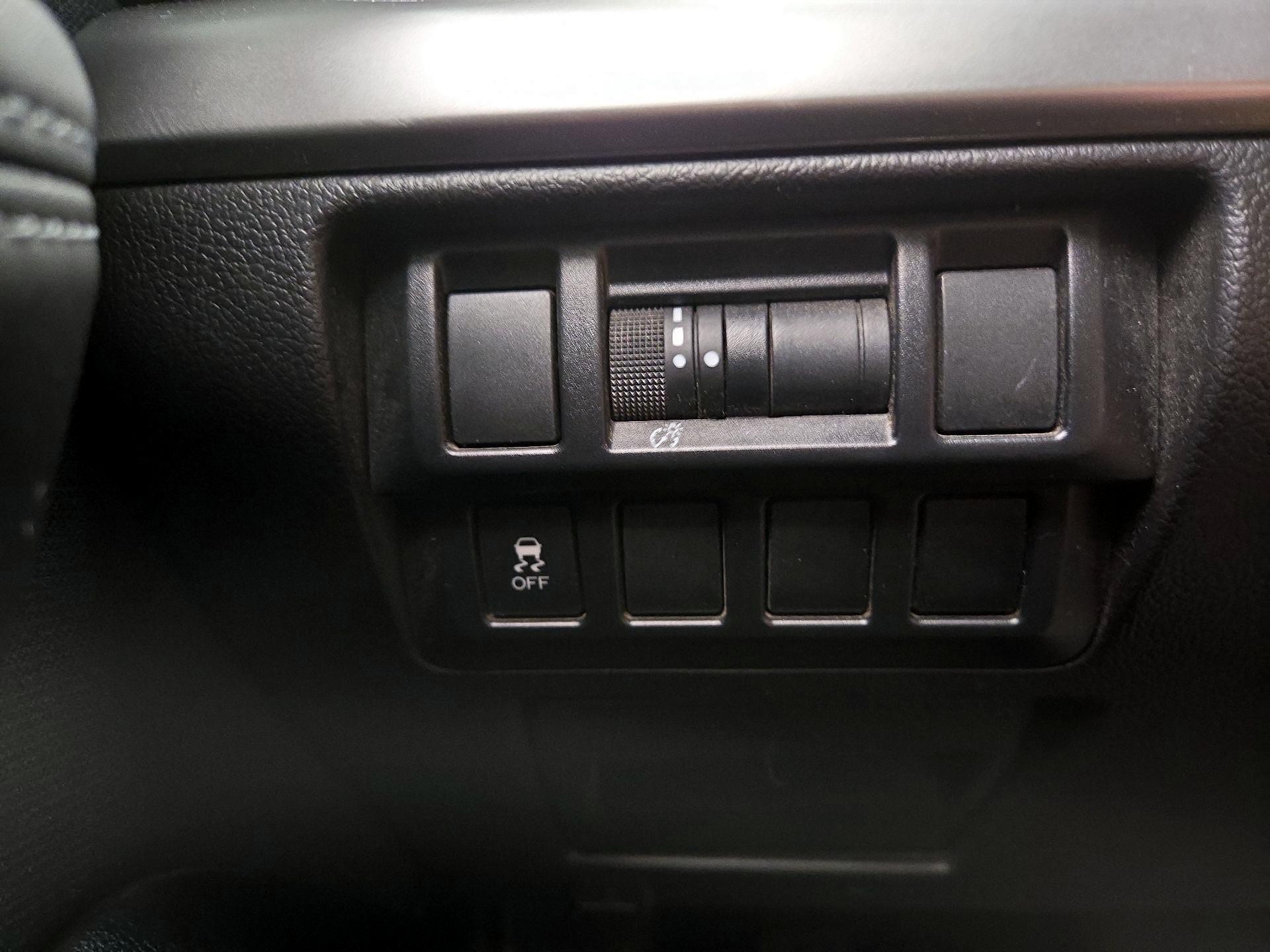 Thumbnail: 2016 Subaru Outback - 13