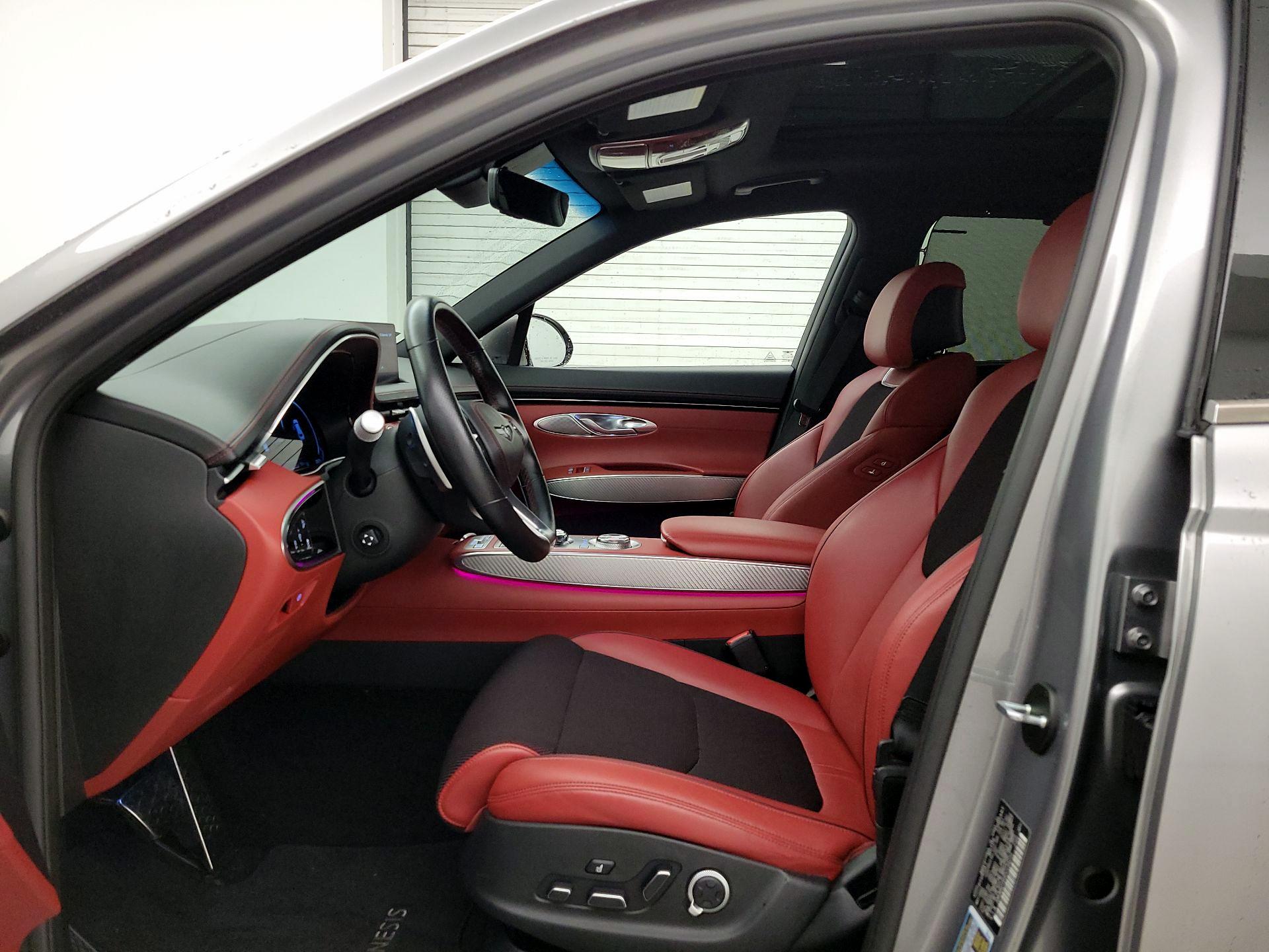 Thumbnail: 2023 Genesis GV70 - 11