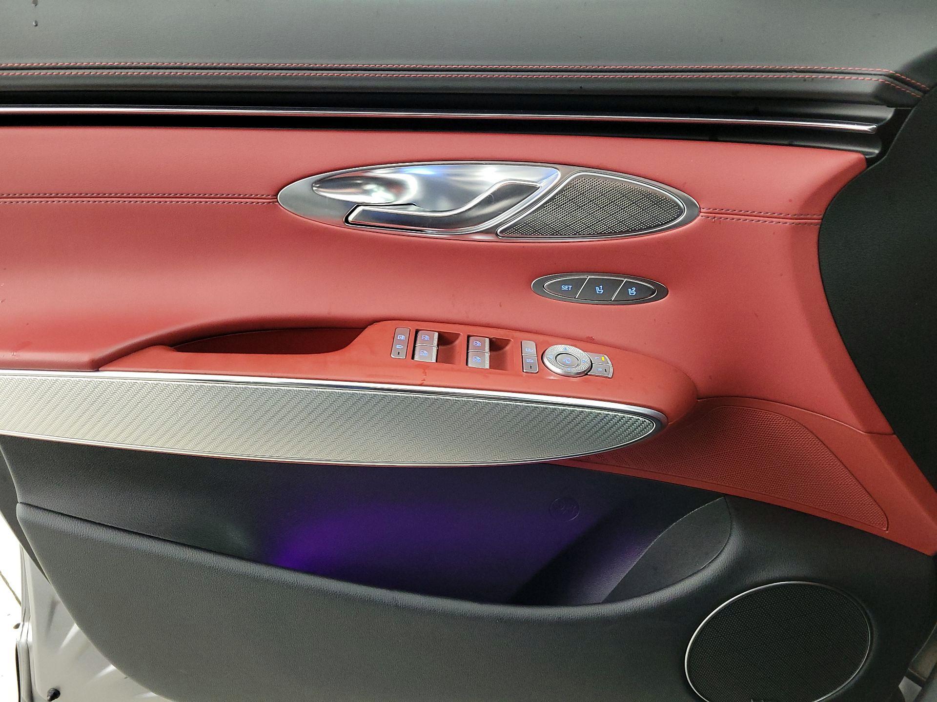 Thumbnail: 2023 Genesis GV70 - 12