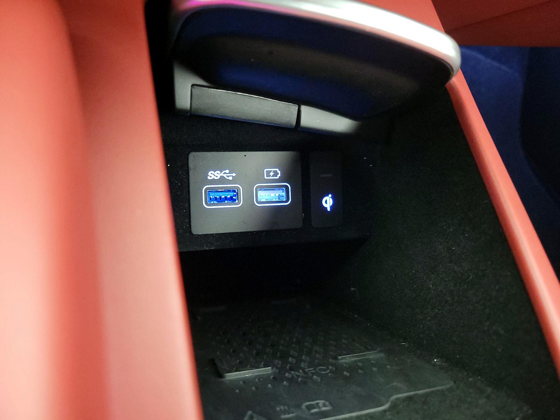 Thumbnail: 2023 Genesis GV70 - 19