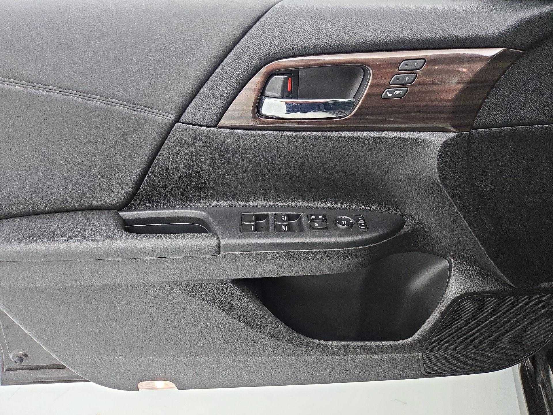 Thumbnail: 2016 Honda Accord - 12