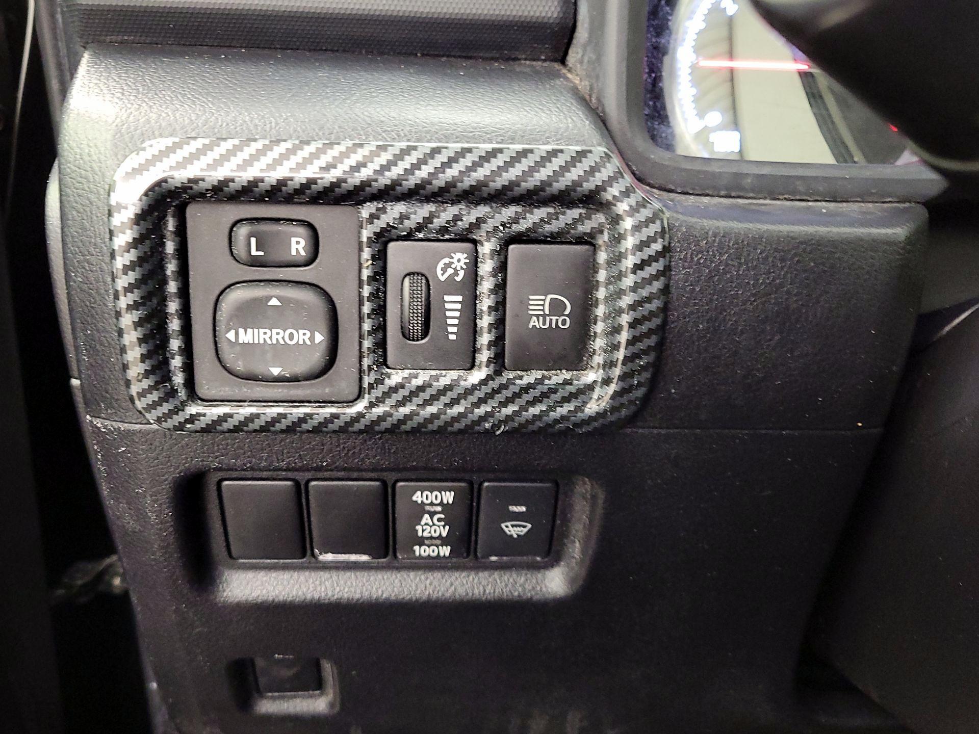 Thumbnail: 2022 Toyota 4Runner - 13