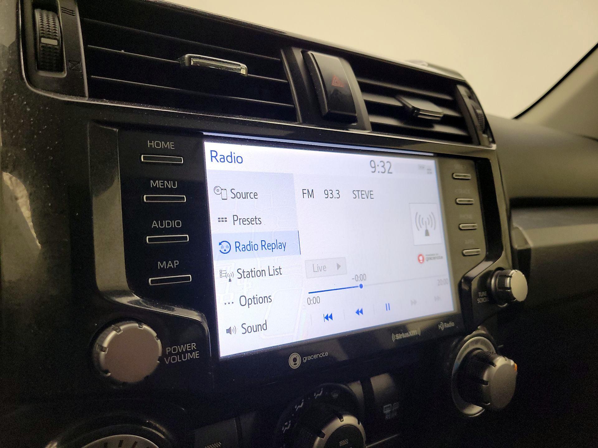 Thumbnail: 2022 Toyota 4Runner - 16