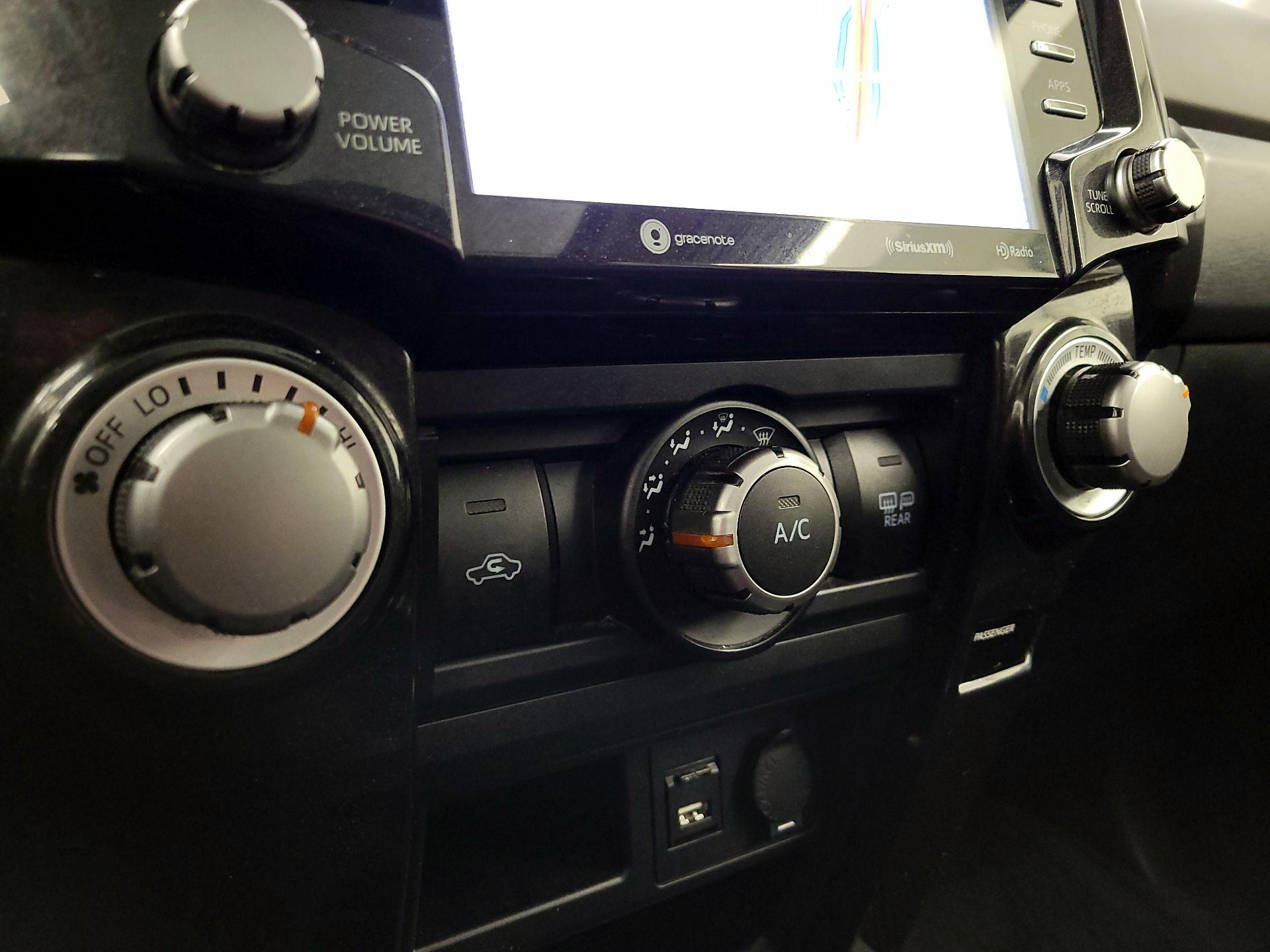 Thumbnail: 2022 Toyota 4Runner - 17