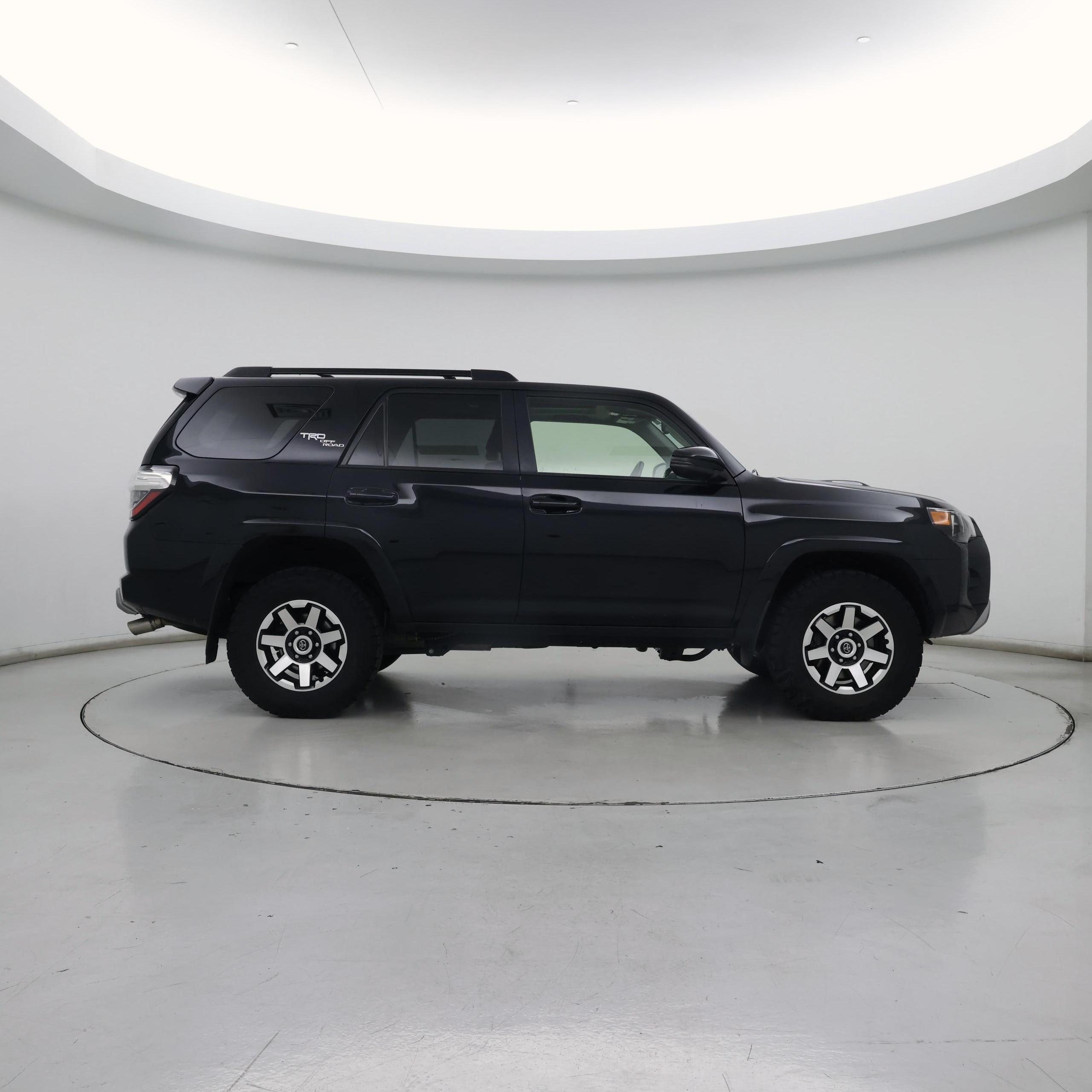 Thumbnail: 2022 Toyota 4Runner - 7