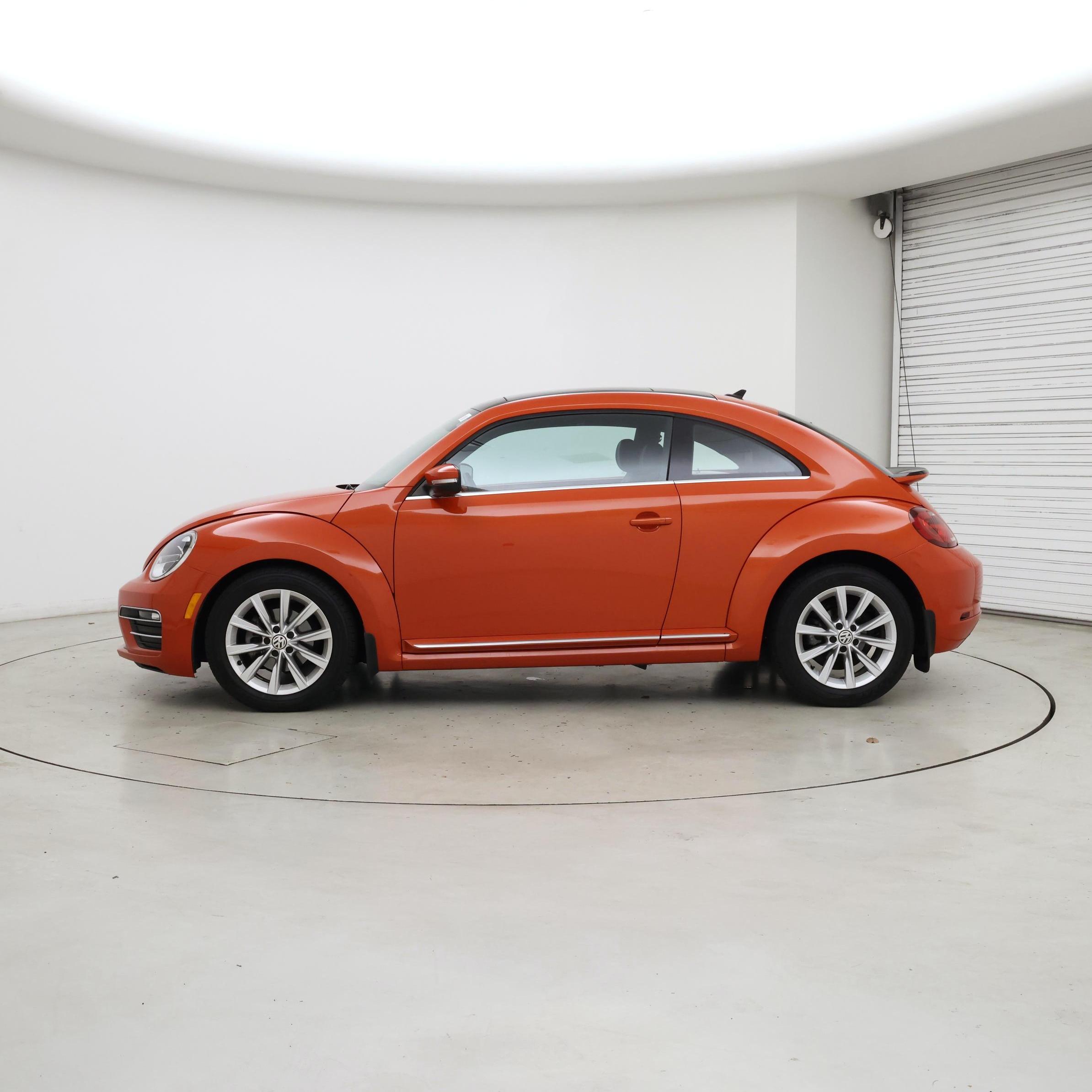 Thumbnail: 2019 Volkswagen Beetle - 3