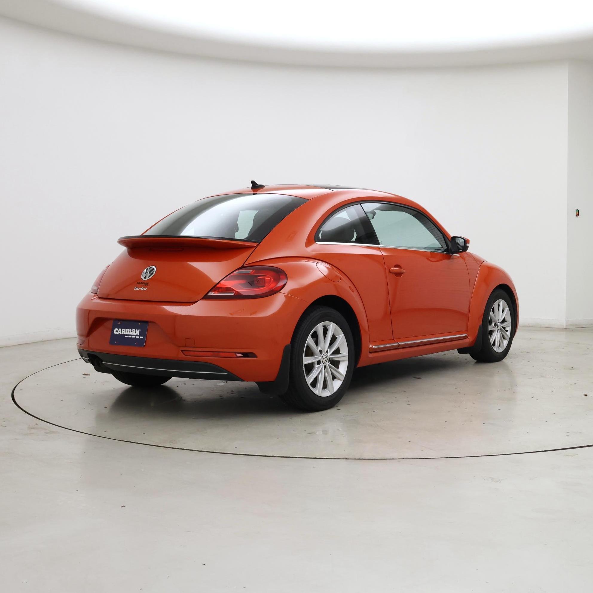 Thumbnail: 2019 Volkswagen Beetle - 8