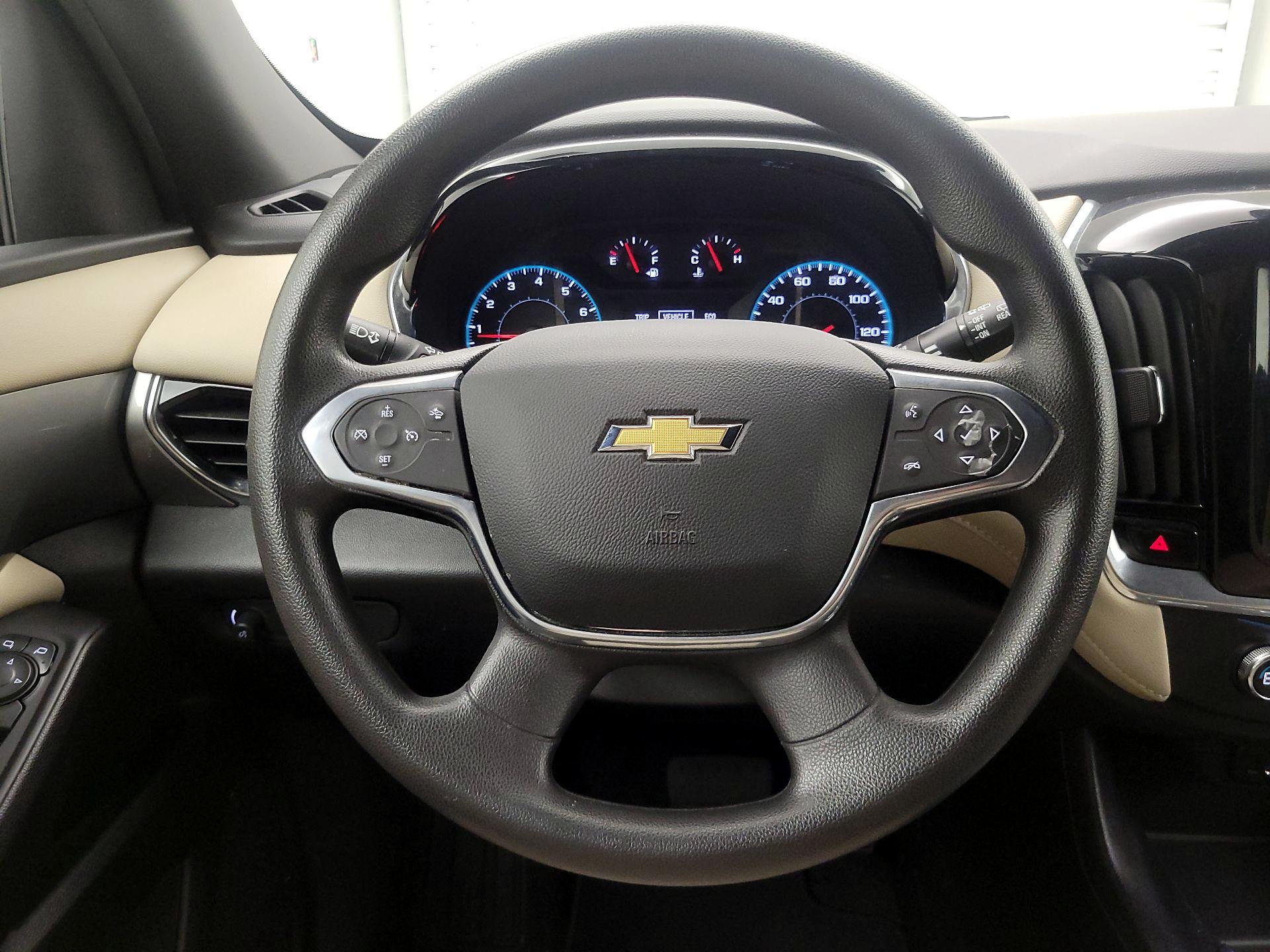 Thumbnail: 2023 Chevrolet Traverse - 10