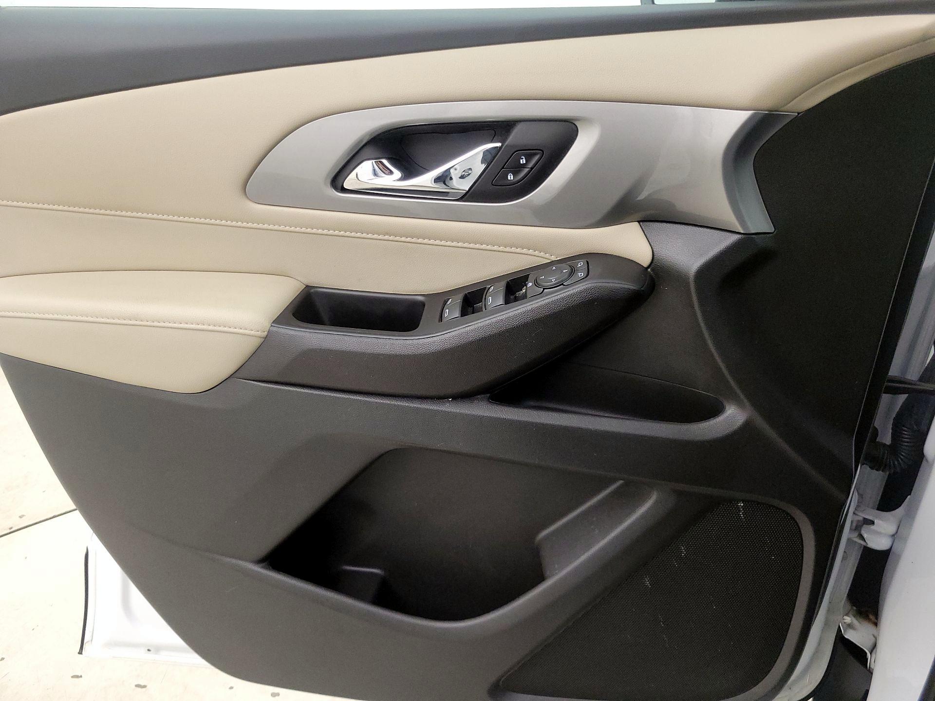 Thumbnail: 2023 Chevrolet Traverse - 12