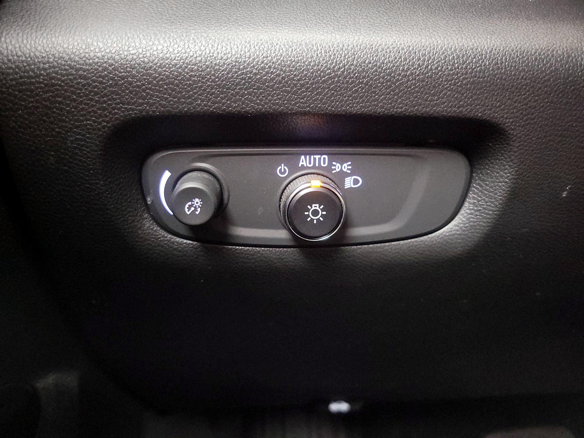 Thumbnail: 2023 Chevrolet Traverse - 13