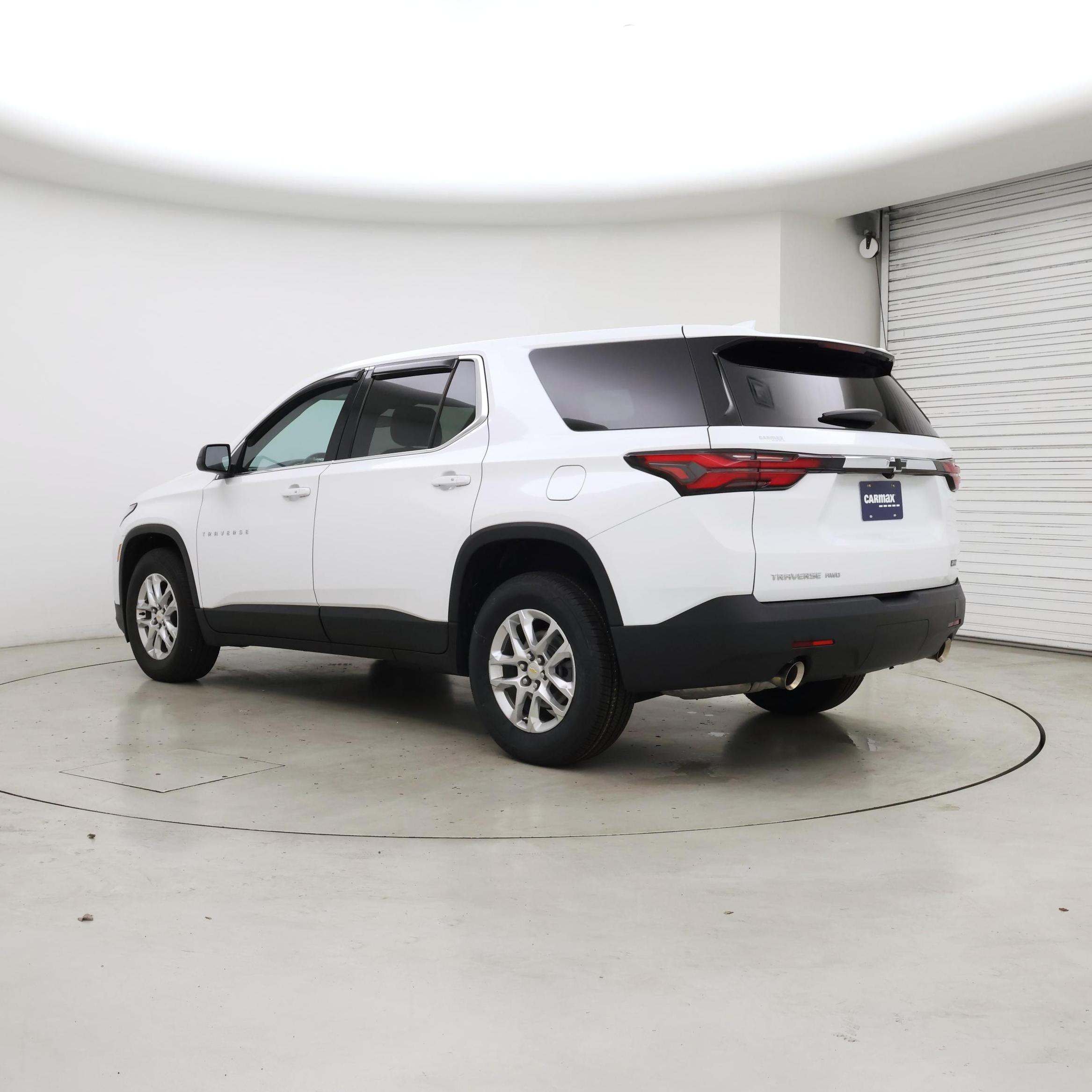 Thumbnail: 2023 Chevrolet Traverse - 2