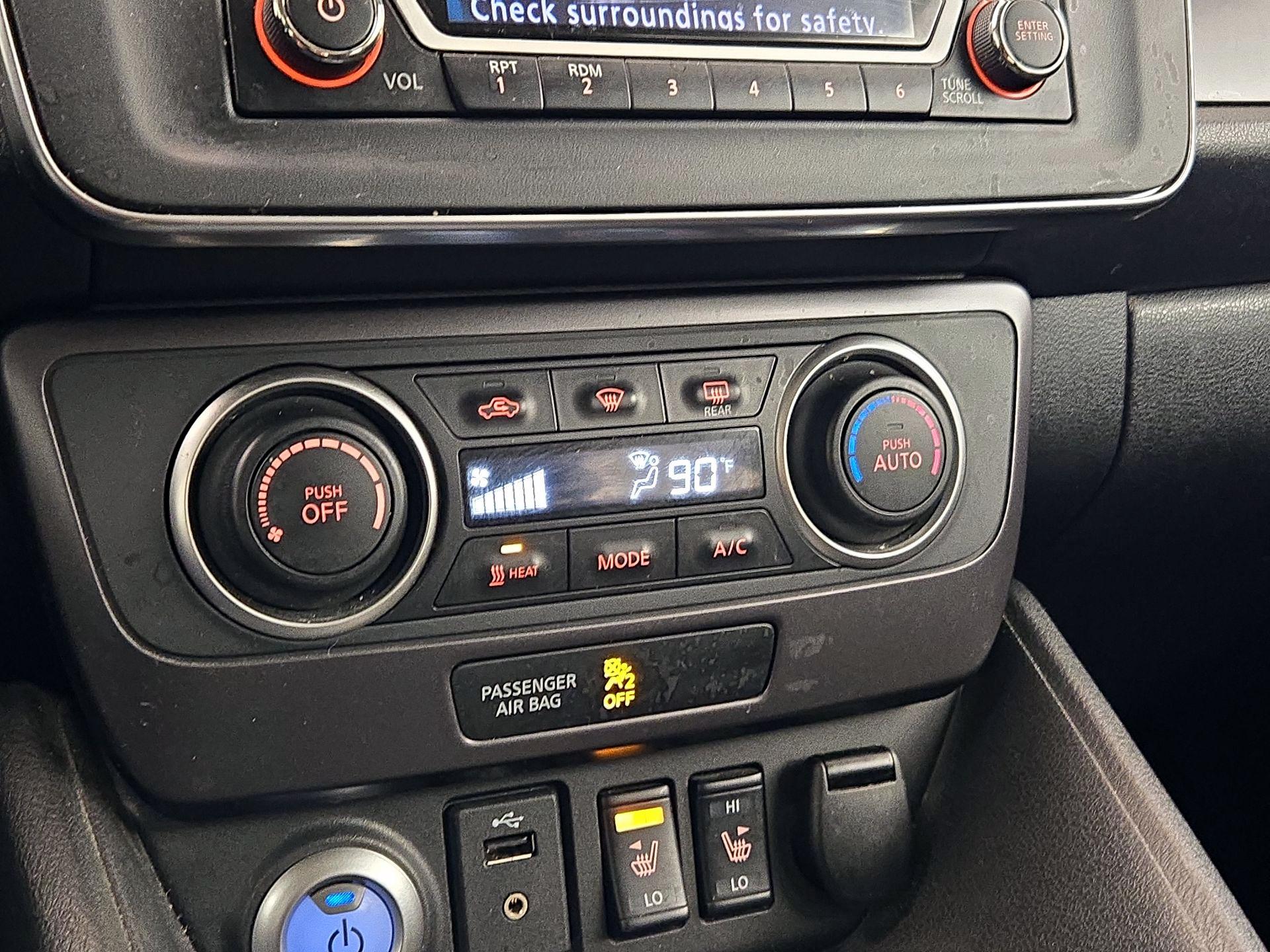 Thumbnail: 2019 Nissan Leaf - 16