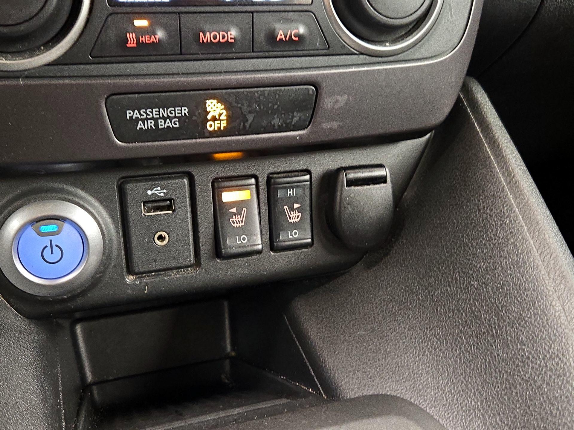 Thumbnail: 2019 Nissan Leaf - 18