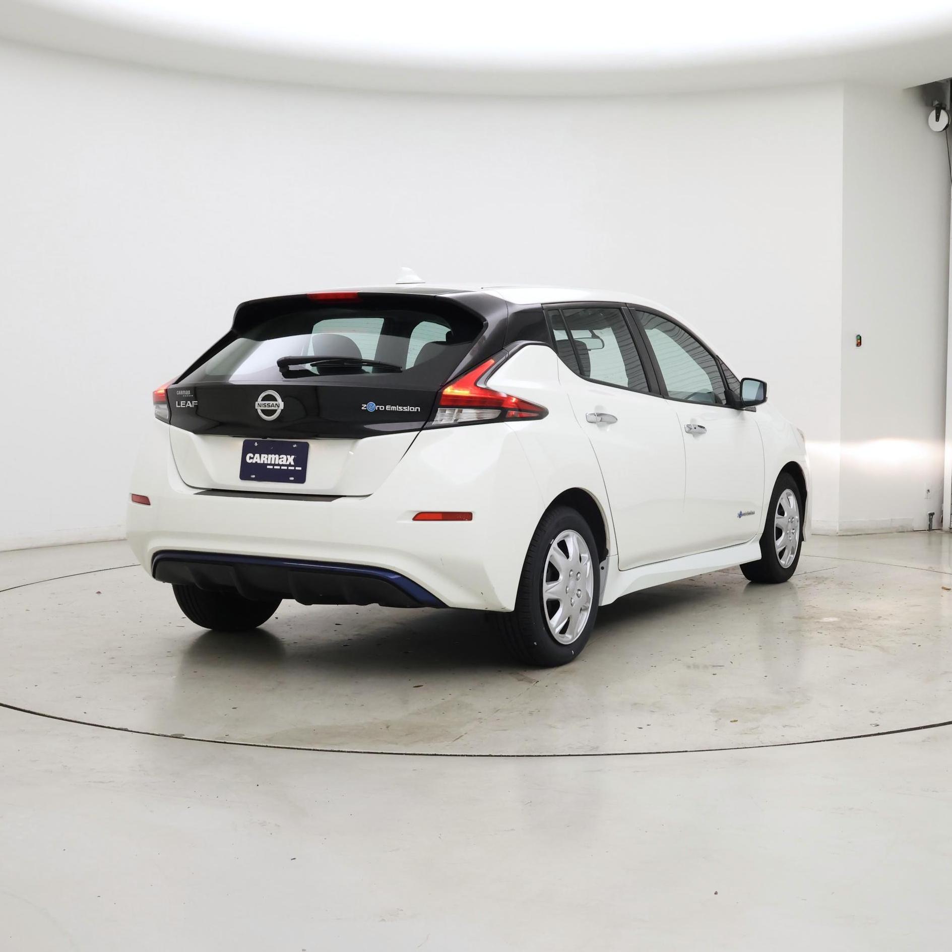 Thumbnail: 2019 Nissan Leaf - 8