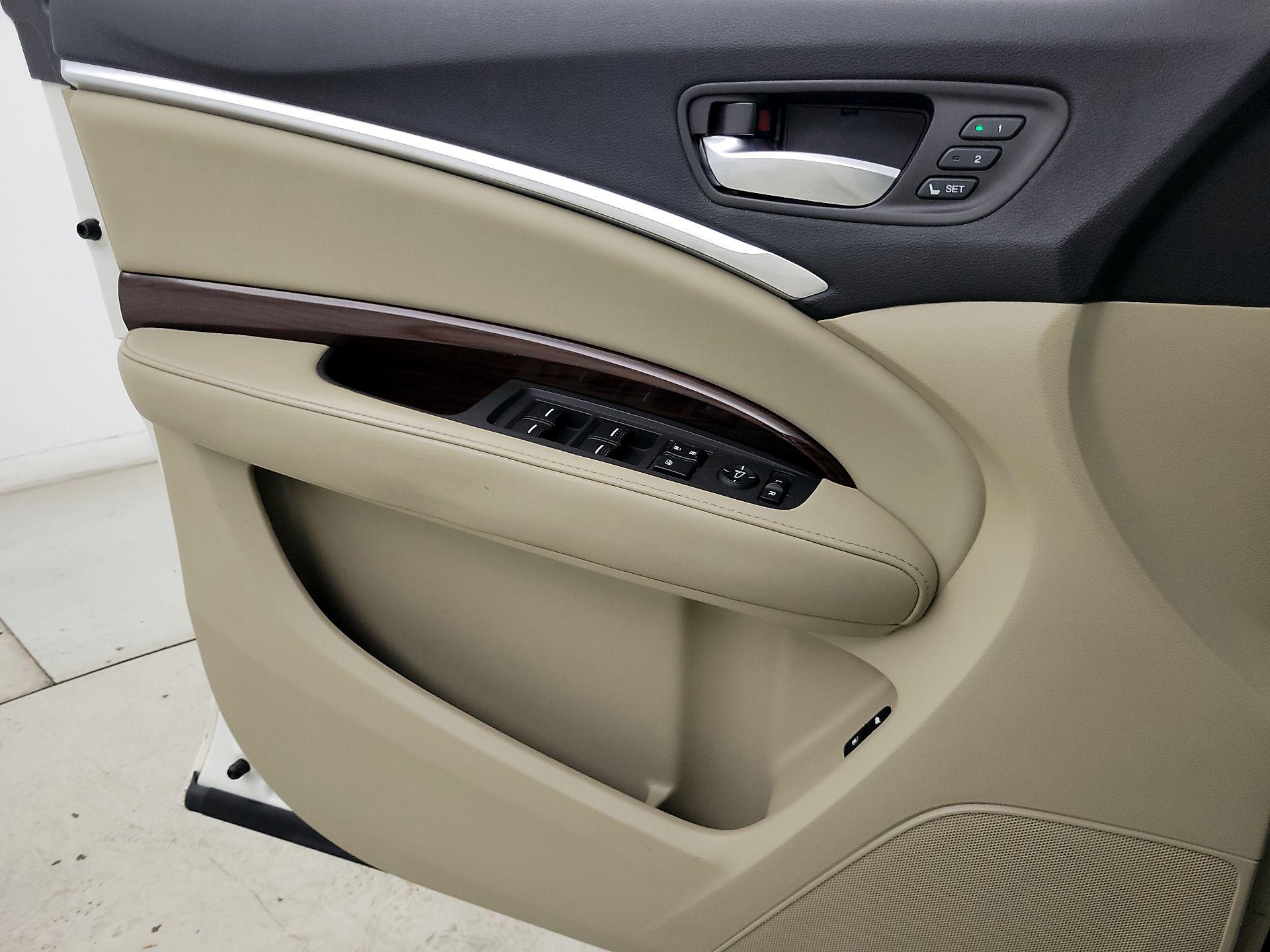 Thumbnail: 2016 Acura MDX - 12