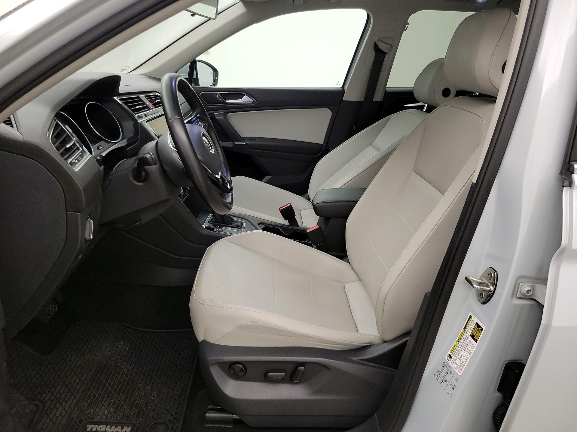 Thumbnail: 2018 Volkswagen Tiguan - 11