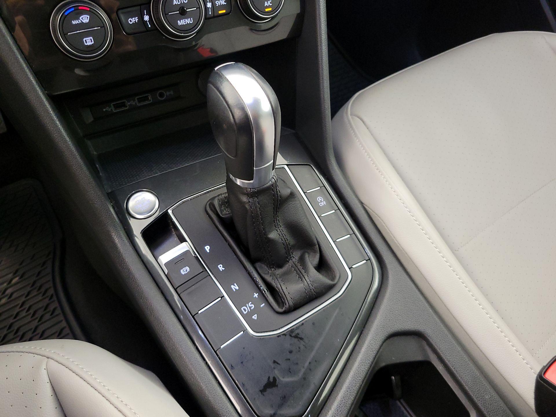 Thumbnail: 2018 Volkswagen Tiguan - 18