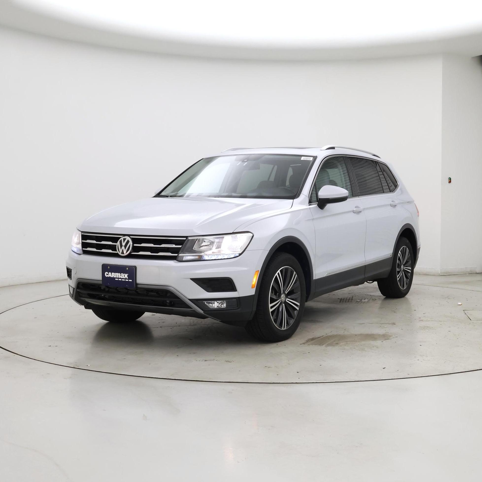 Thumbnail: 2018 Volkswagen Tiguan - 4