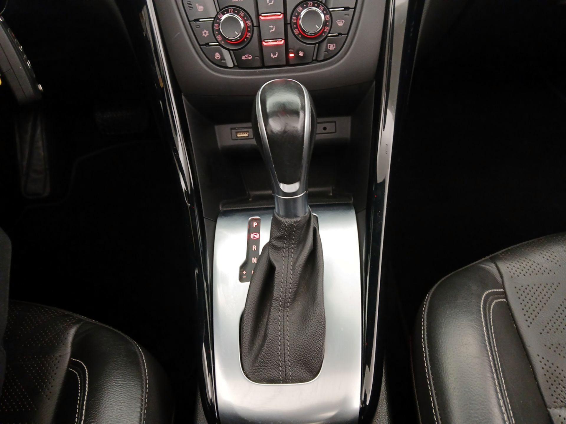 Thumbnail: 2019 Buick Cascada - 18