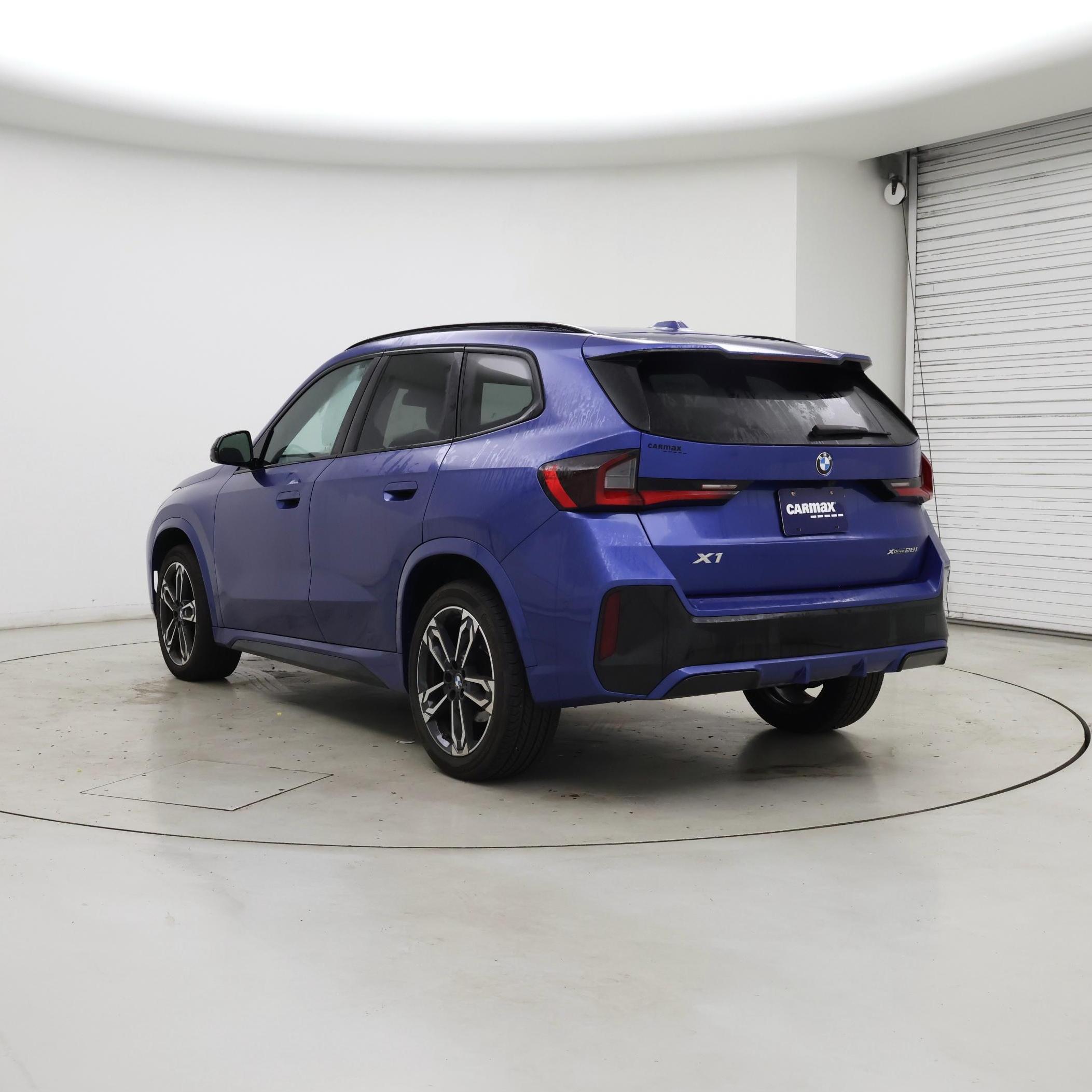 Thumbnail: 2023 BMW X1 - 2