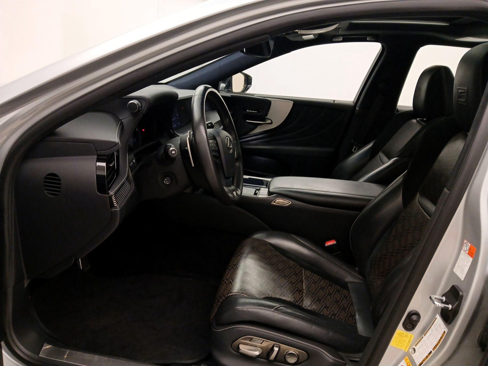 Thumbnail: 2018 Lexus LS - 11