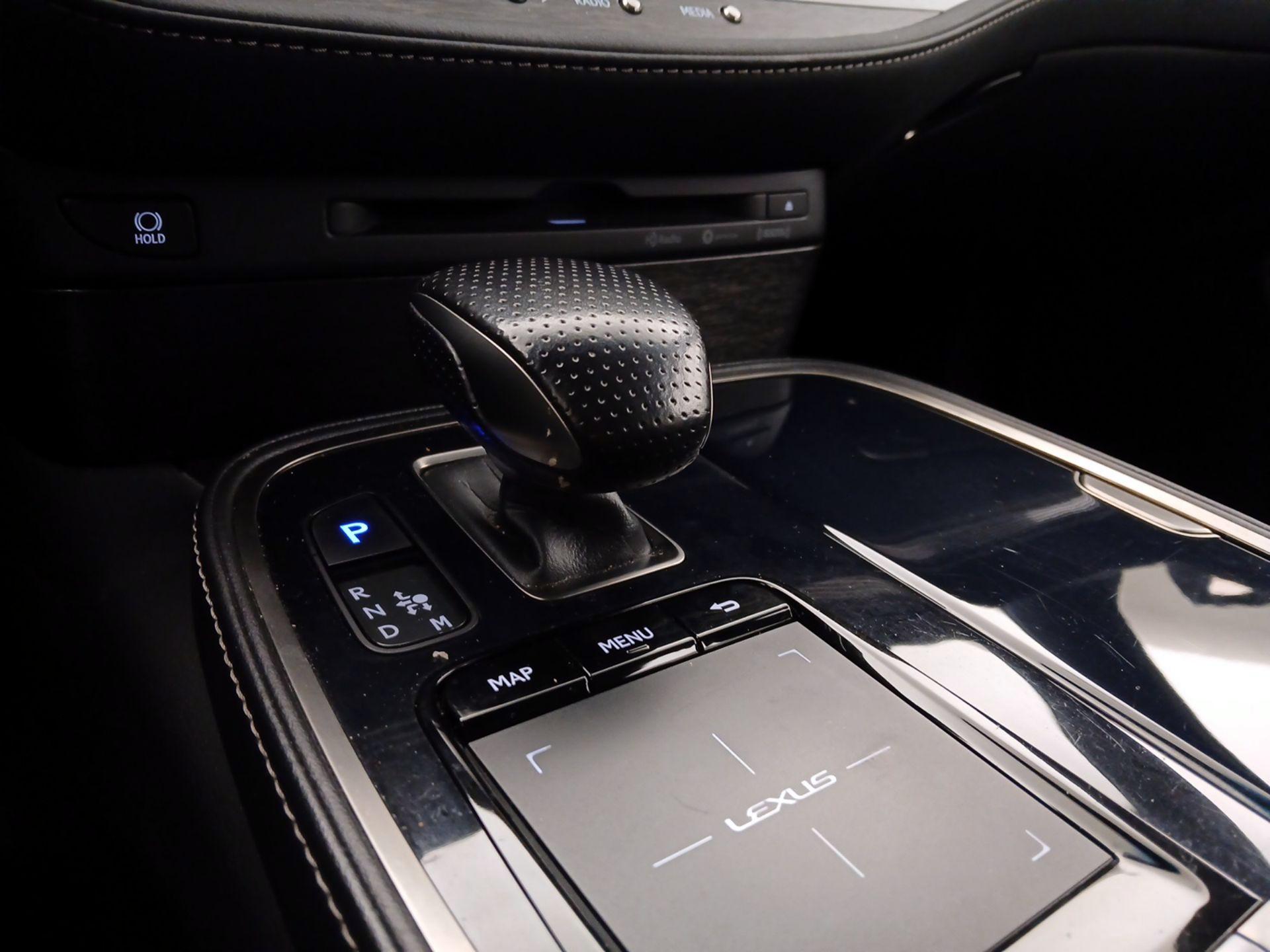 Thumbnail: 2018 Lexus LS - 18