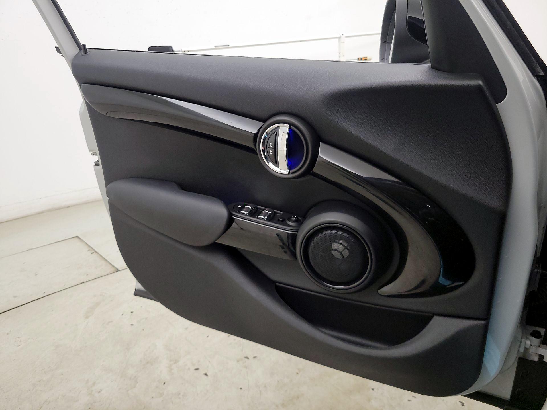 Thumbnail: 2018 MINI Cooper Hardtop - 12