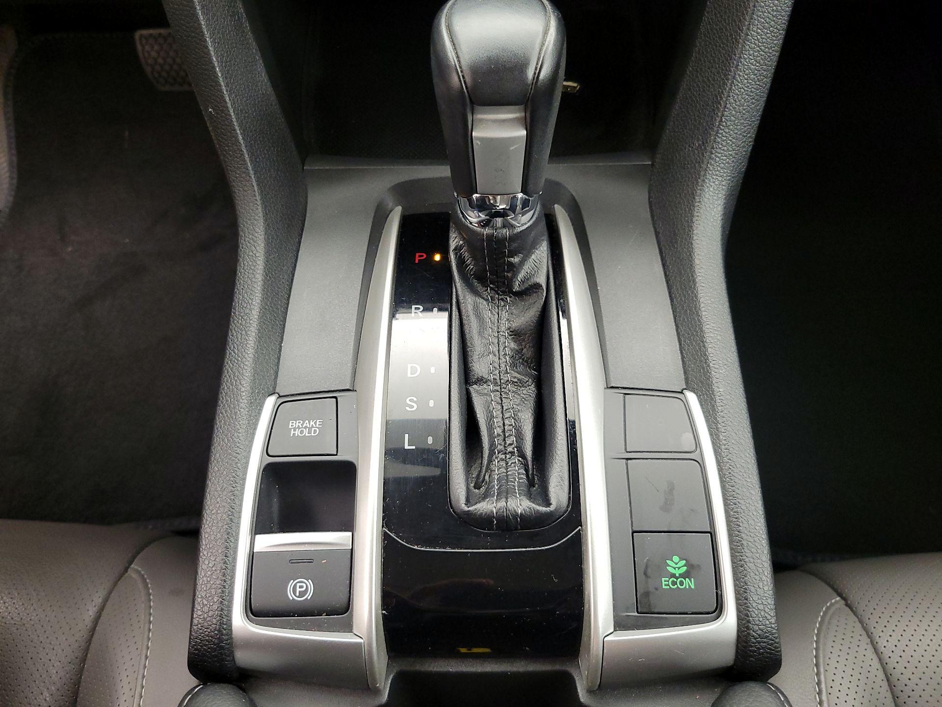 Thumbnail: 2019 Honda Civic - 17