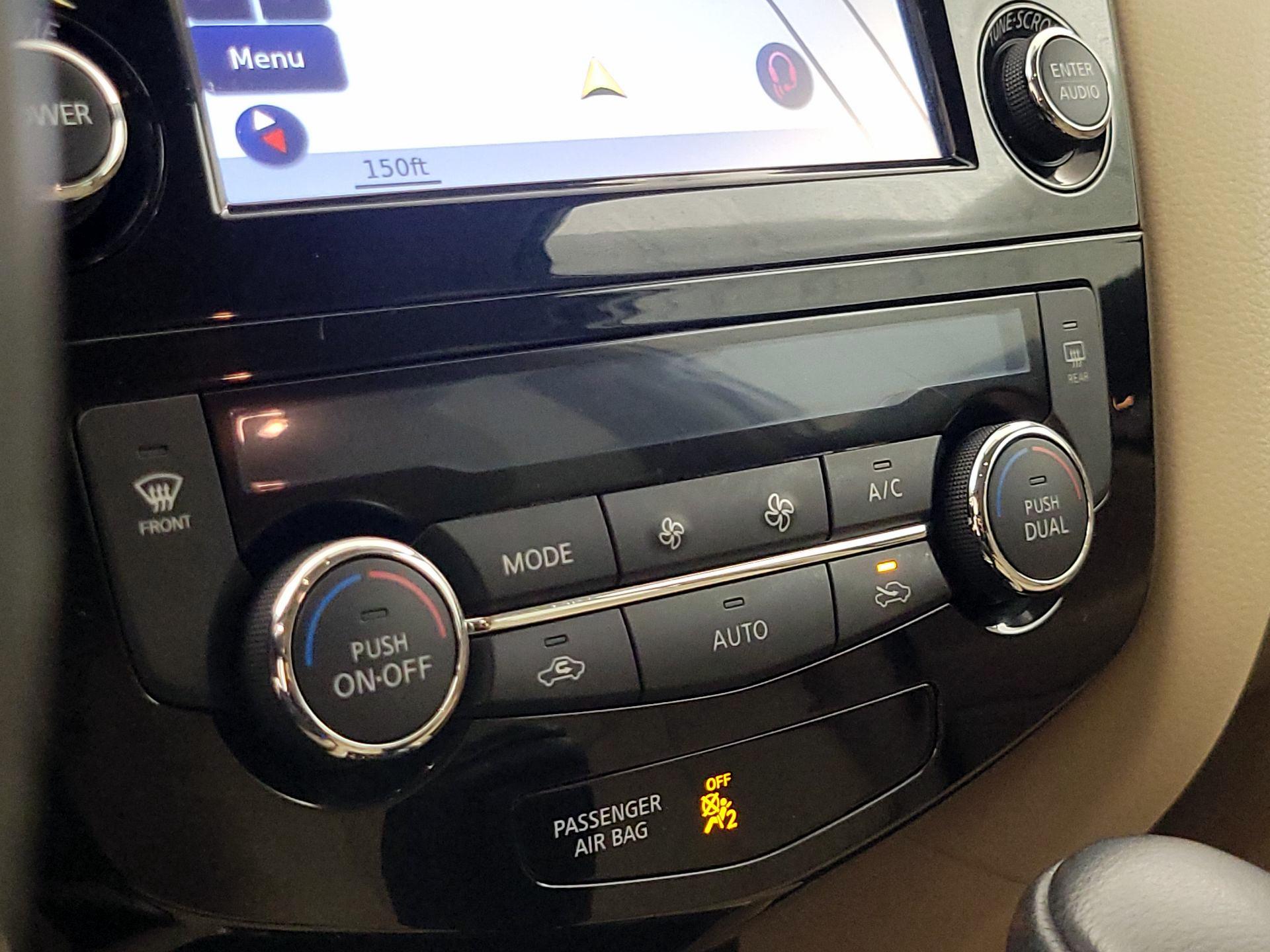 Thumbnail: 2016 Nissan Rogue - 17